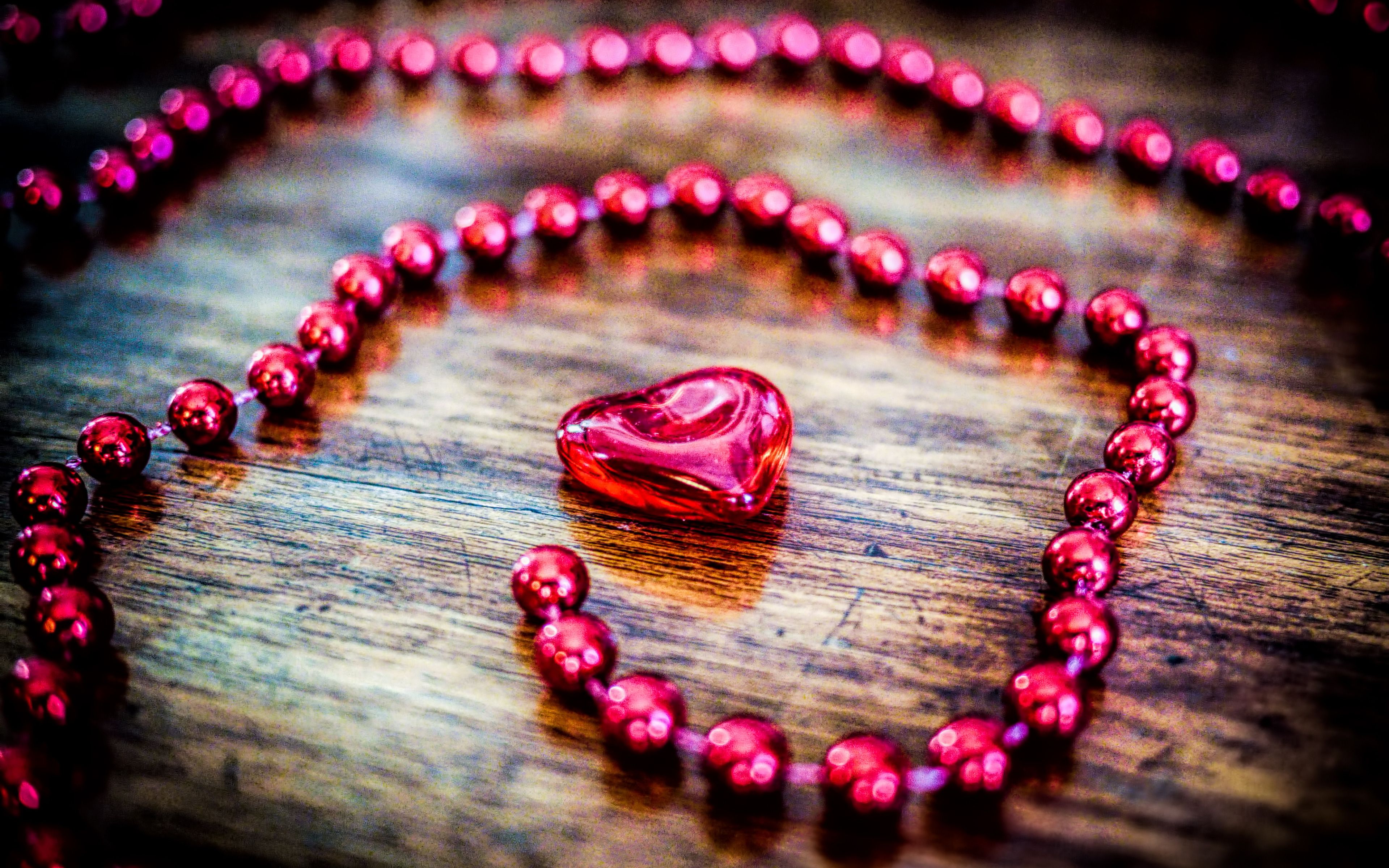 Heart And Beads Widescreen Wallpaper. Wide Wallpaper.NET