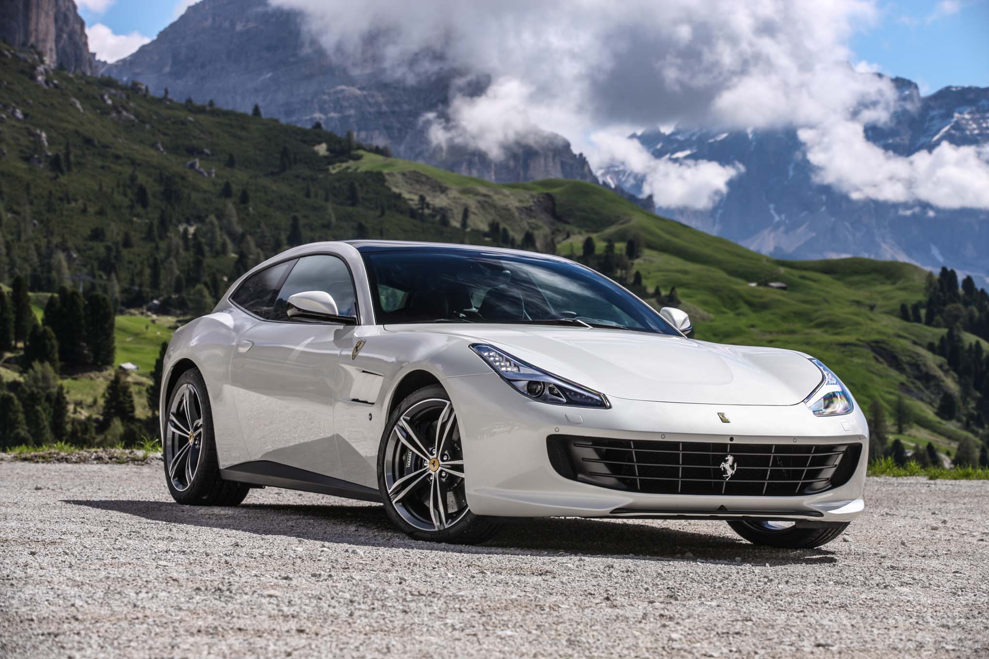 Ferrari Cars, Convertible, Coupe, Hatchback: Reviews & Prices