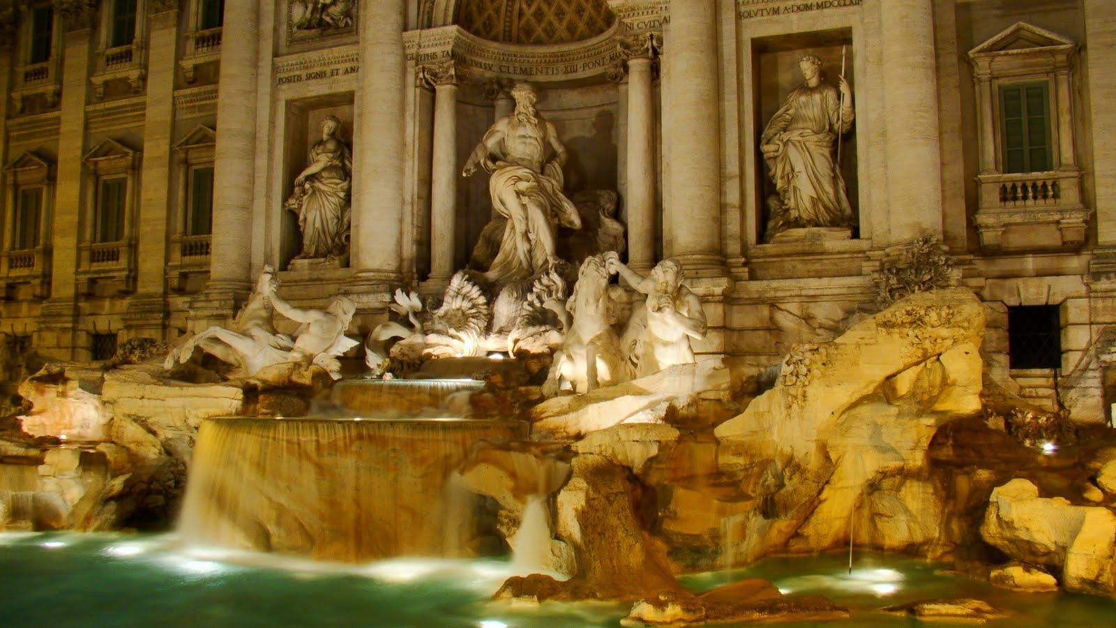 Trevi Fountain Statues Wallpaper