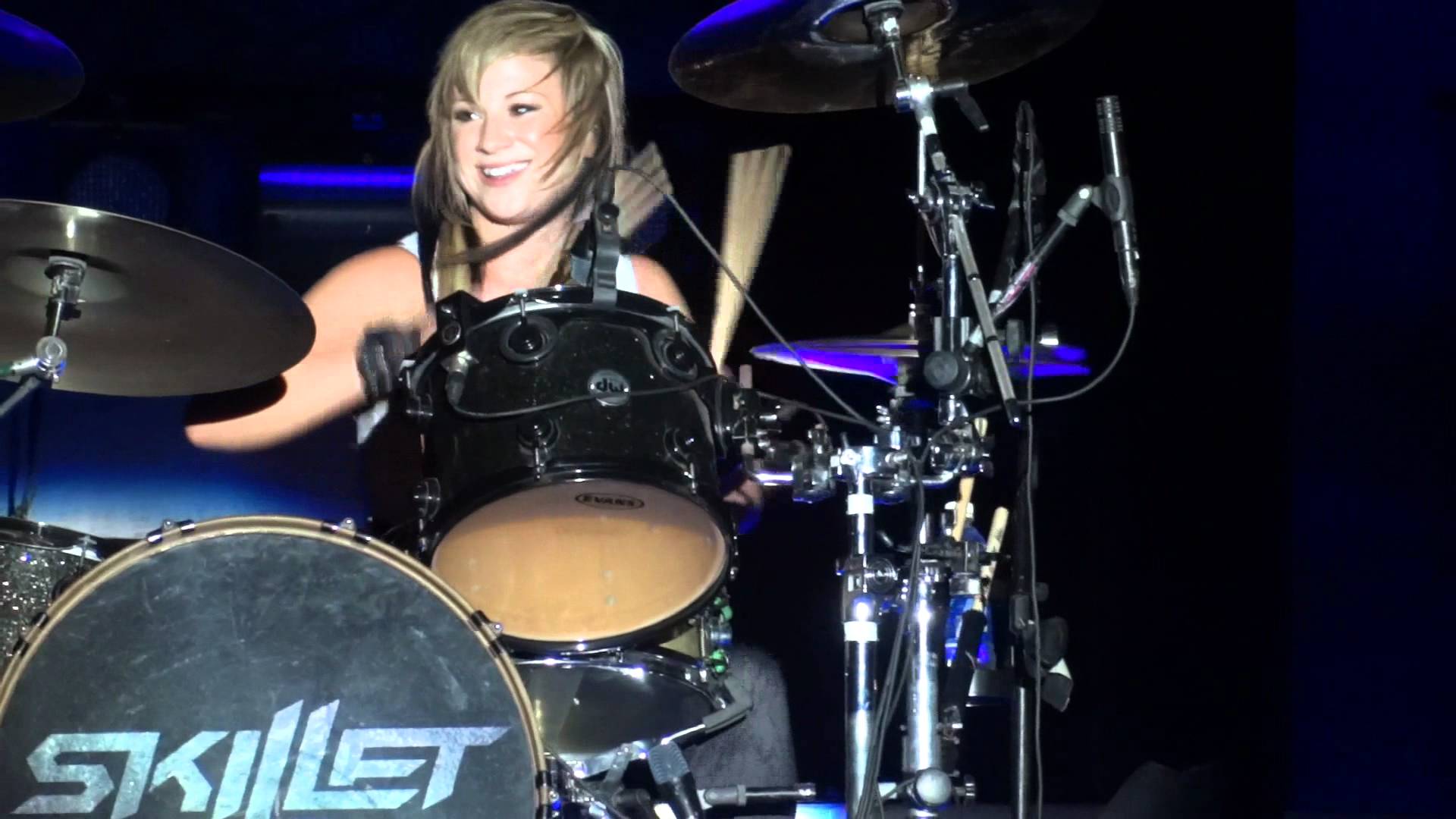 Jen Ledger's drum solo Fest 2011