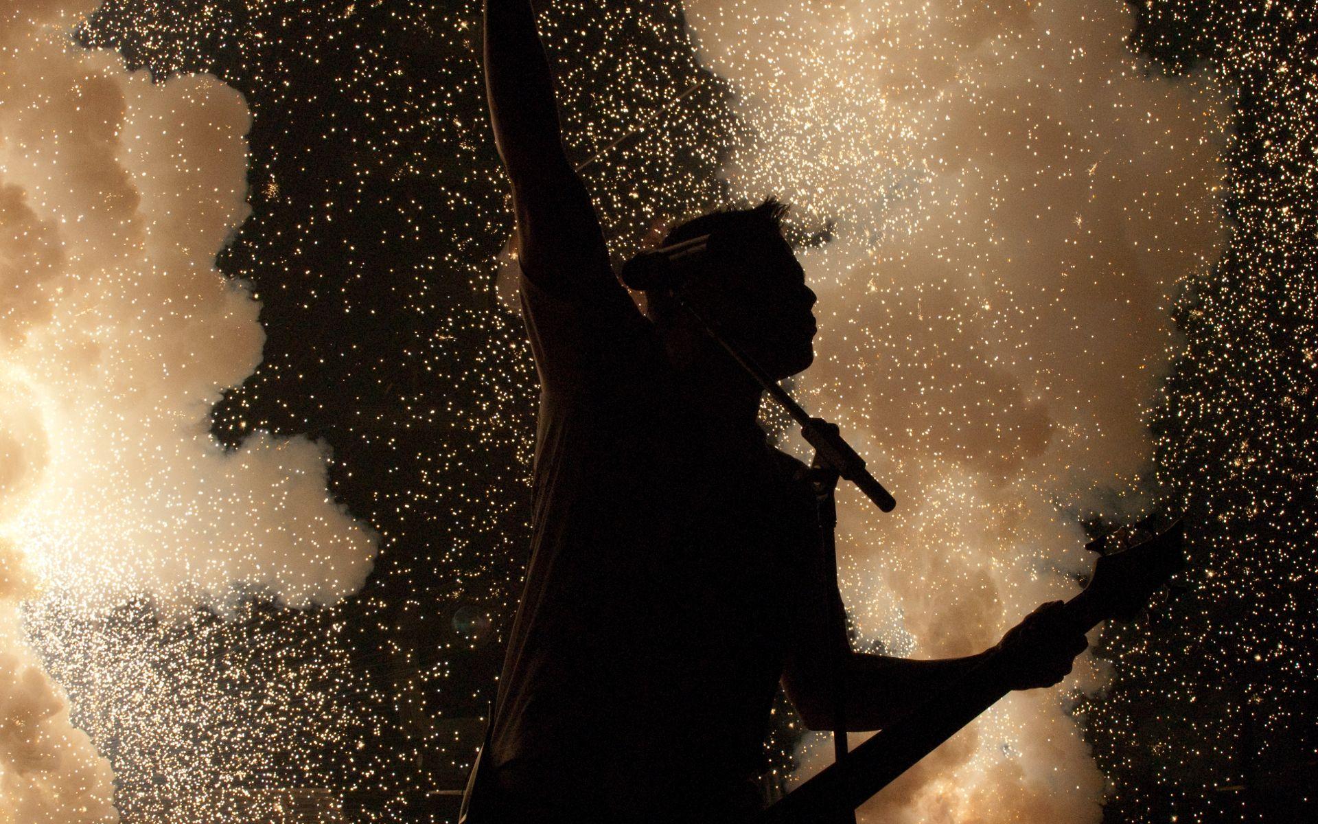 Photos. Wallpaper and Background at 1920×1200, 2560×1600