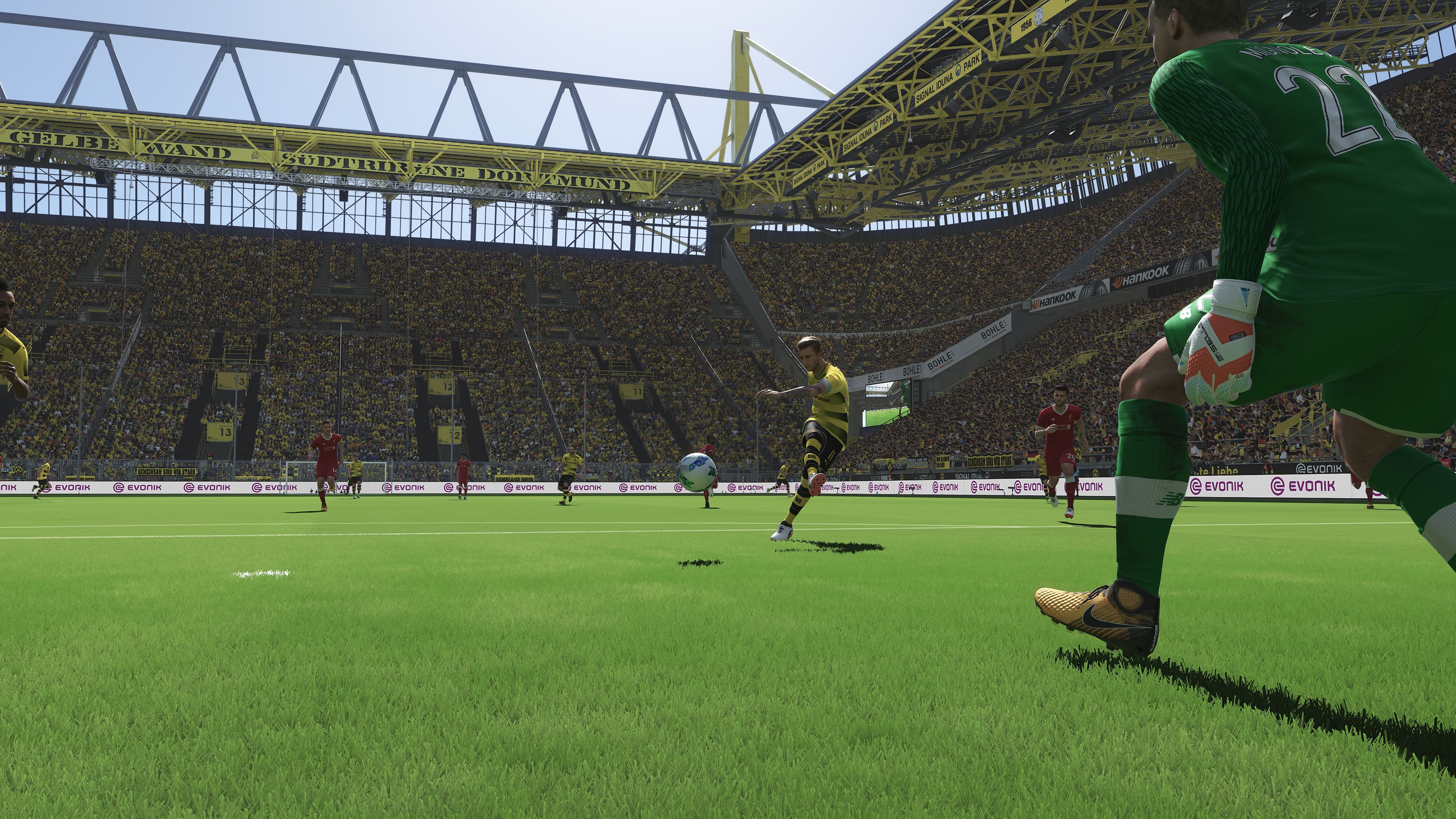 Pro Evolution Soccer 2018: Capture The Beautiful Game From Any Angle