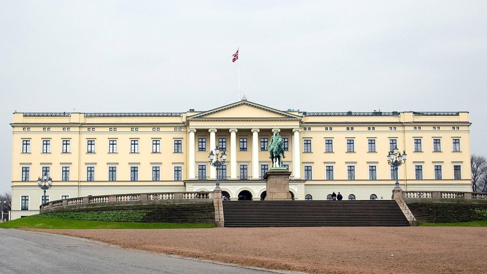The Royal Palace in Oslo wallpaper and image