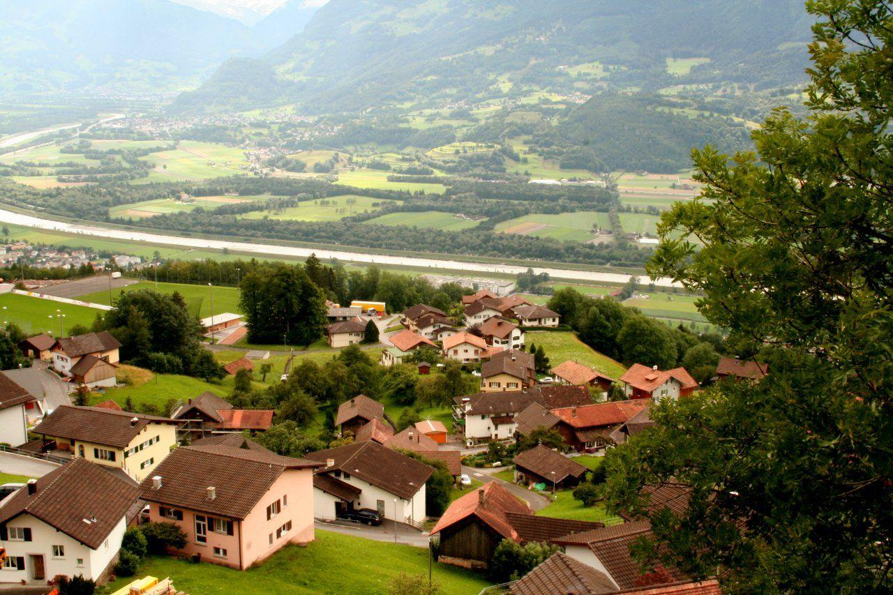 Lichtenstein Country. Liechtenstein richest country in