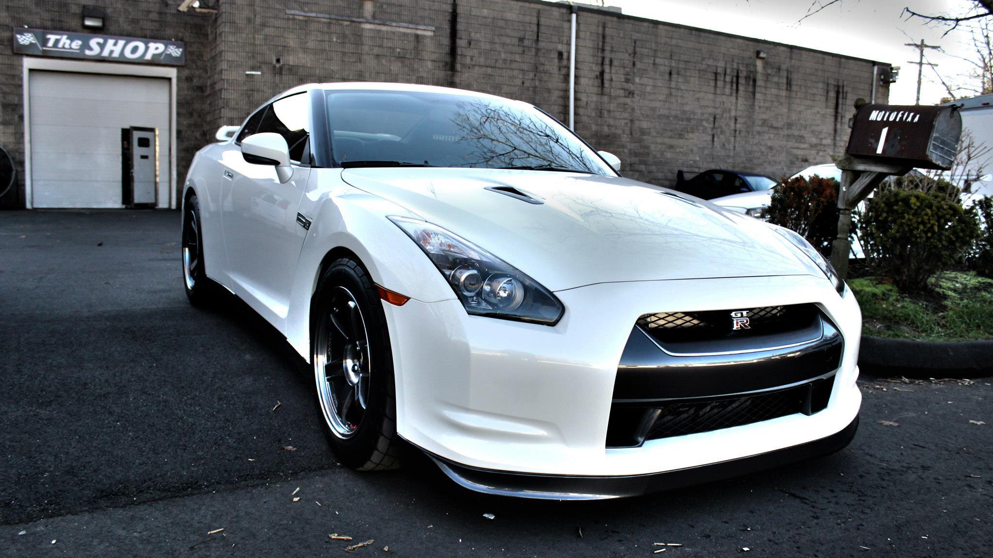 White Nissan GT R Premium Picture, Mods, Upgrades, Wallpaper