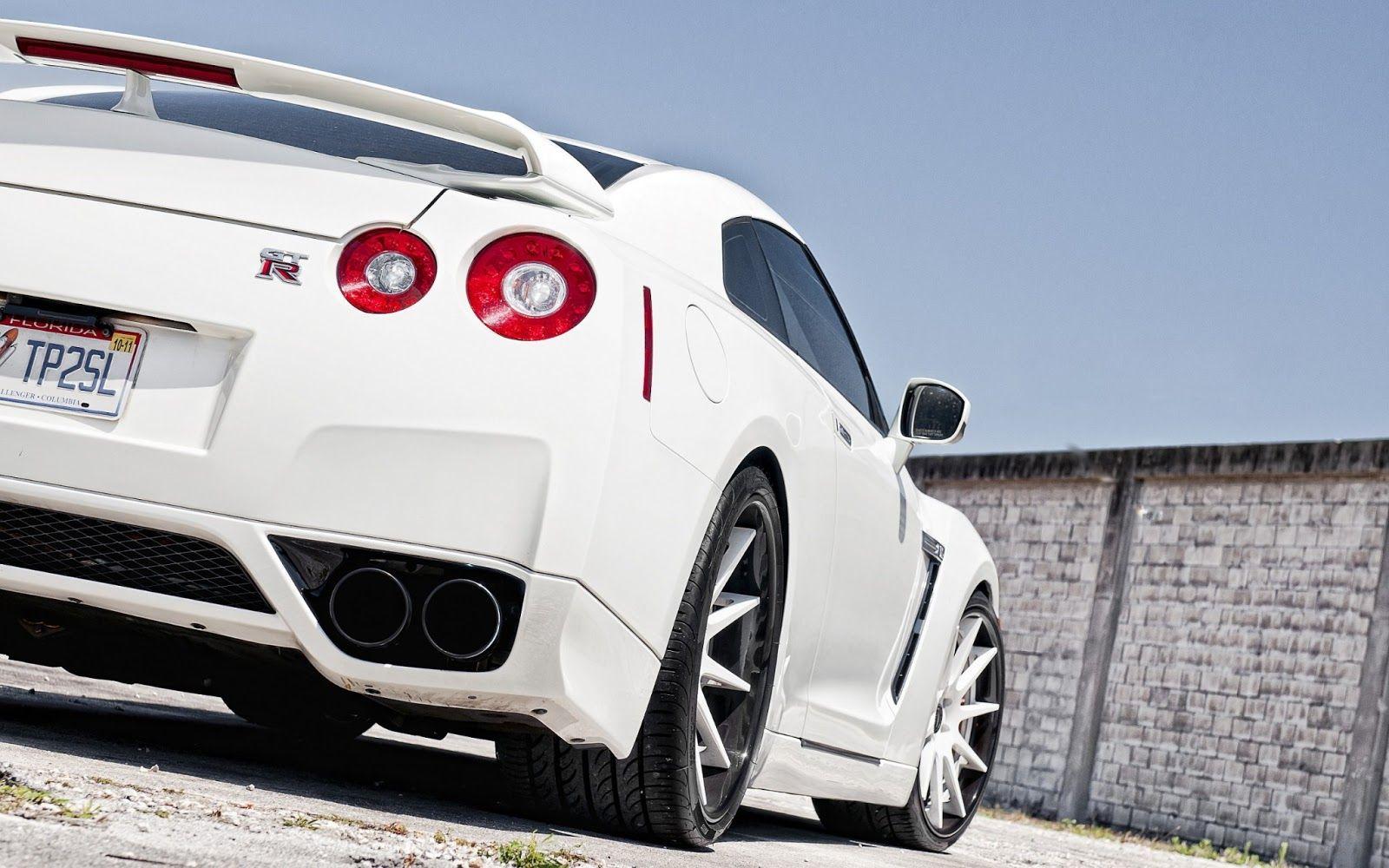White Nissan GTR 2014 HD Wallpaper. 살 것. Nissan