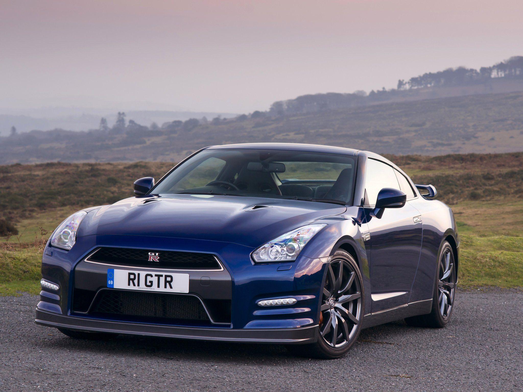 Nissan gt r 2014