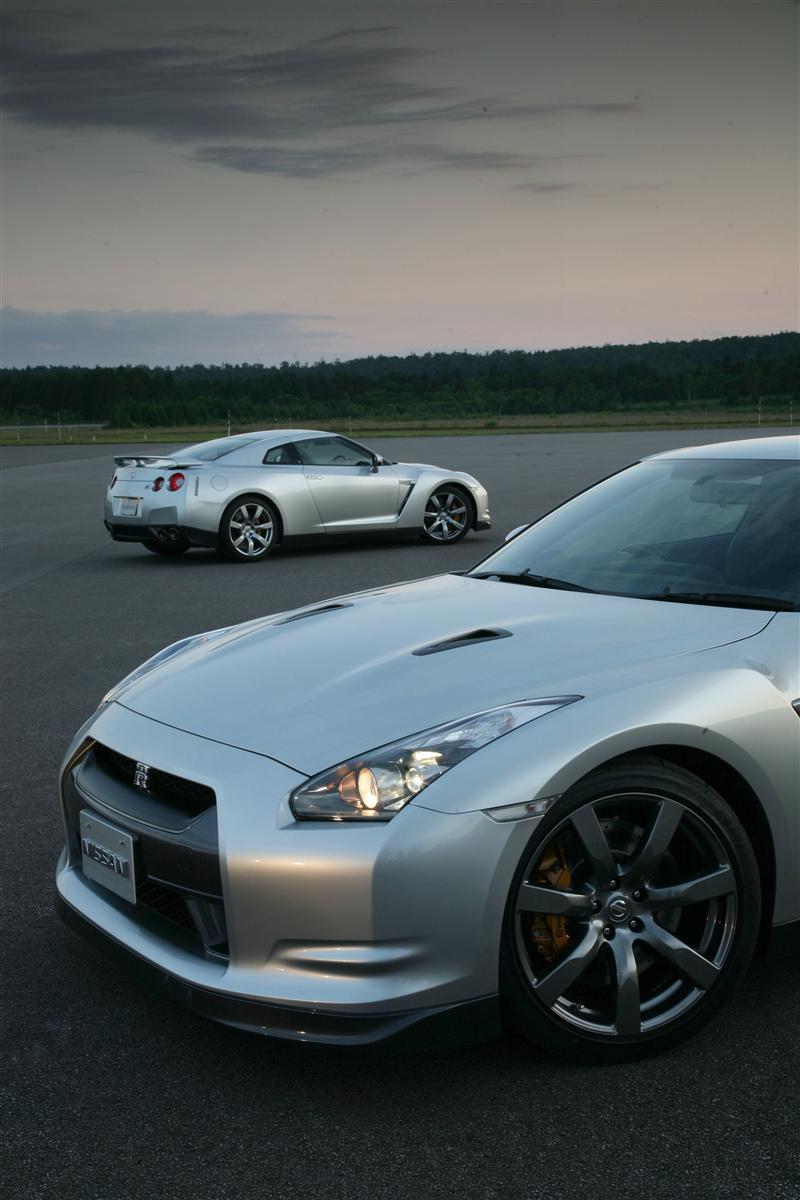 Nissan GT R Image. Photo 2010 Nissan GT R_Coupe Image 012