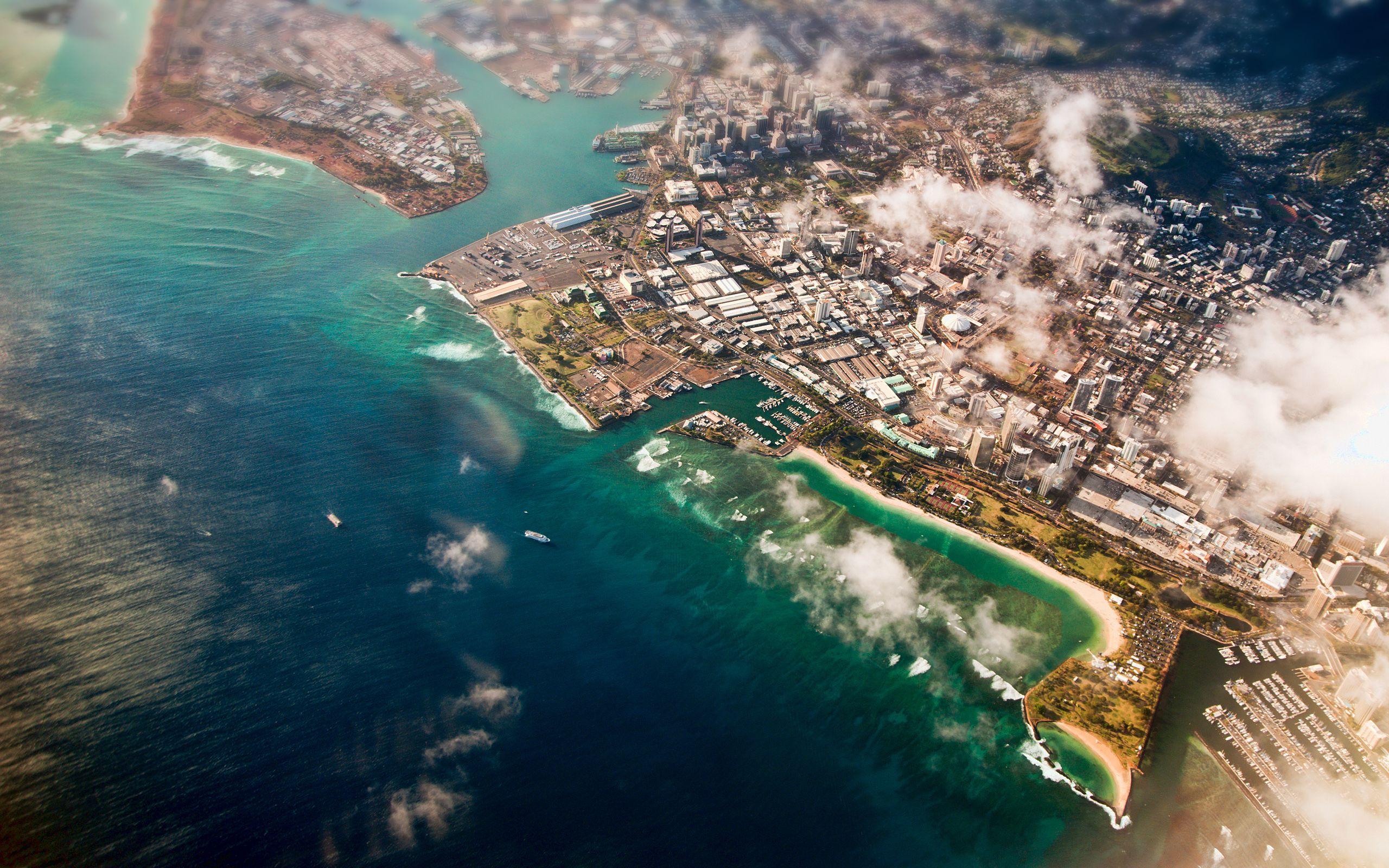 Aerial View of Honolulu Hawaii wallpaper