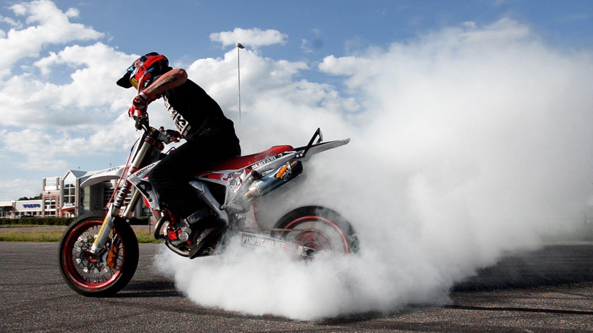 Chill Supermoto Stunt Session. Honda CRF 450 / KTM EXC 450