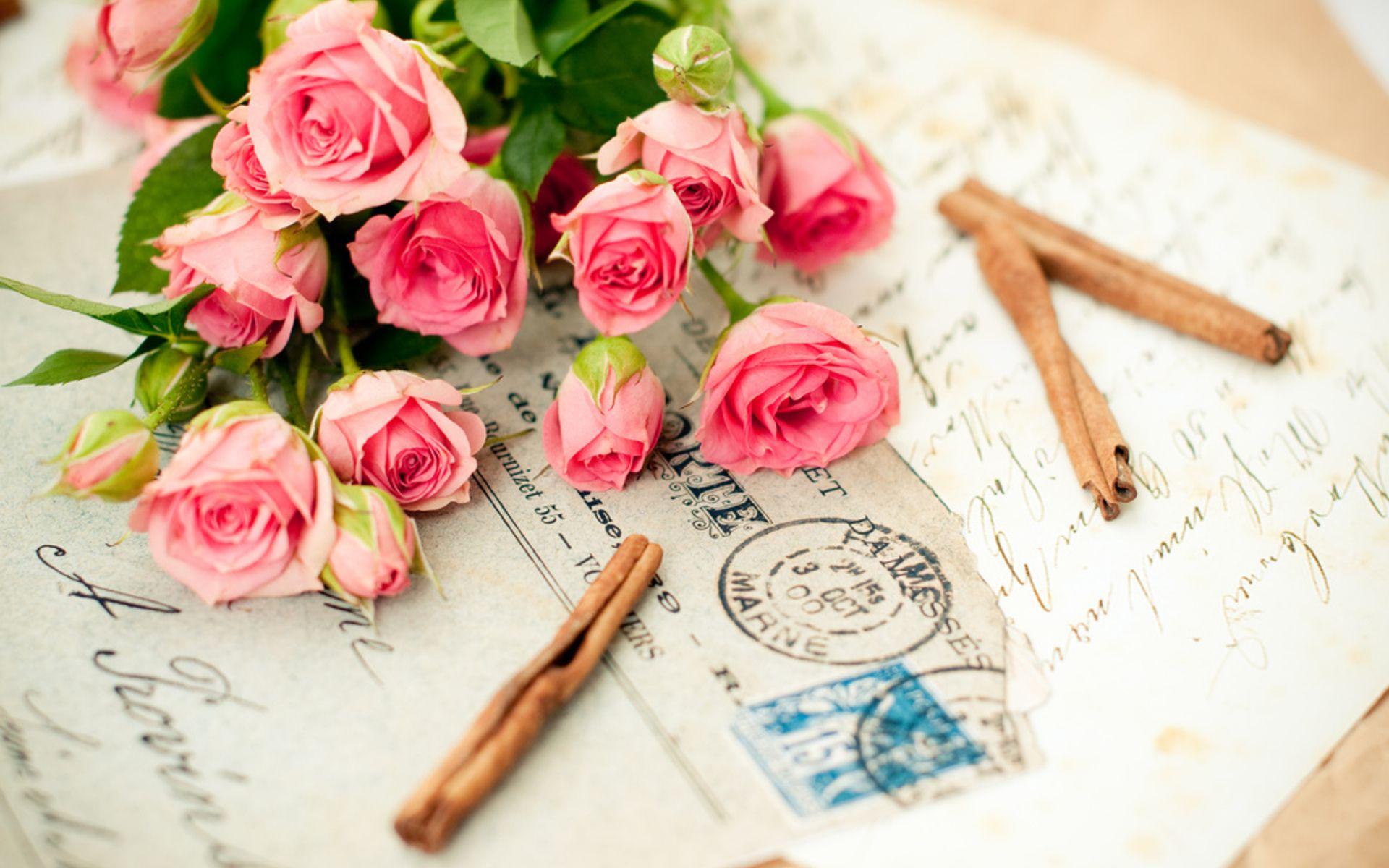 Letters On Rose Bouquets Wallpaper