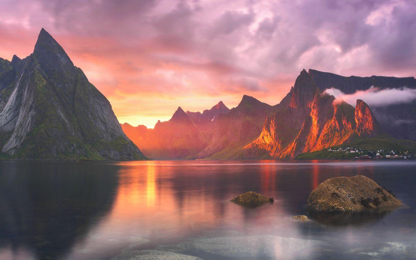 Here are all of OS X Yosemite's beautiful new wallpapers