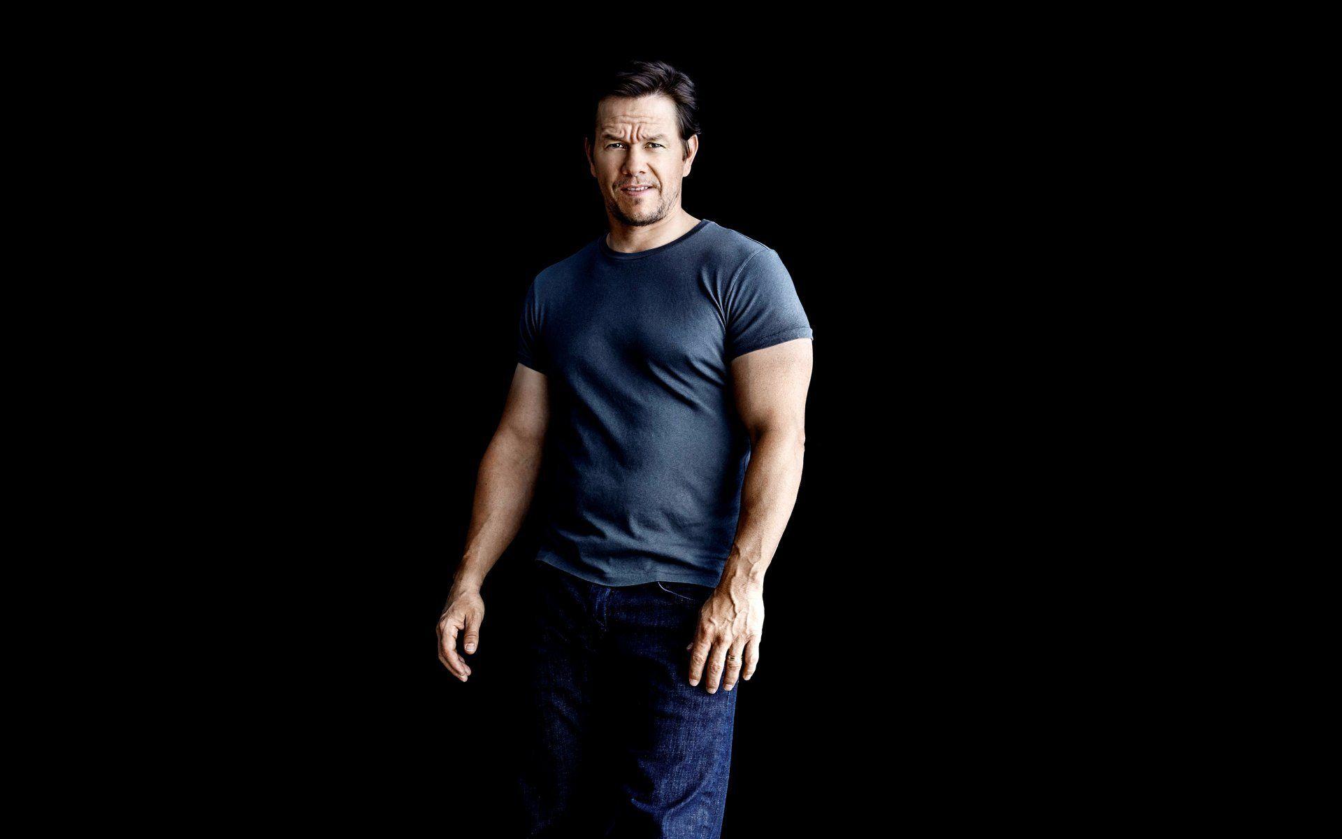 Mark Wahlberg Mark Wahlberg Actor Jeans T Shirt Black Background