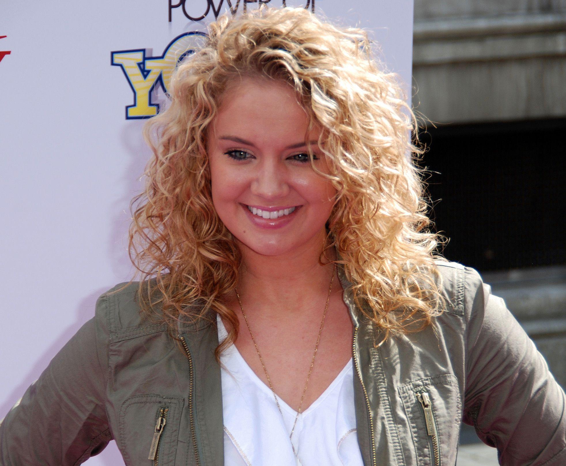 Tiffany Thornton Age, Bra Size, Height, Weight, Body Measurements