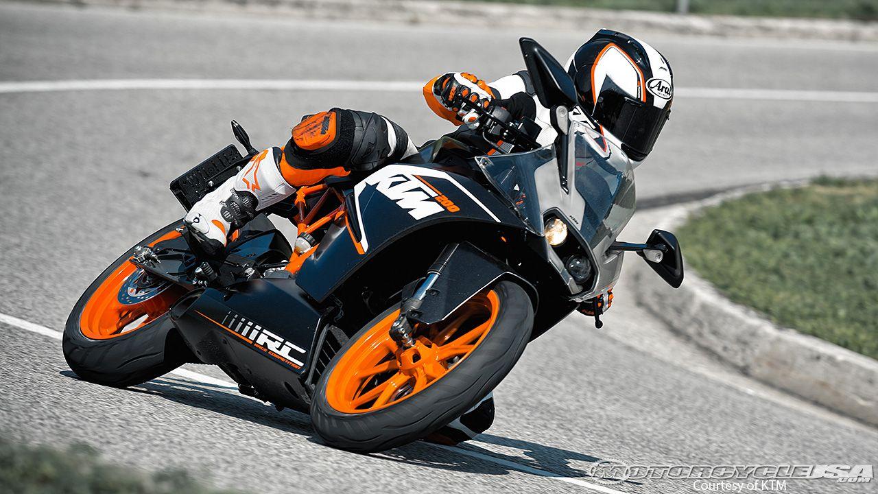 KTM RC RC200 and RC390 First Look