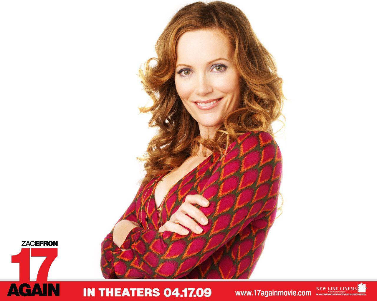 Desktop Wallpaper with color #FF3333