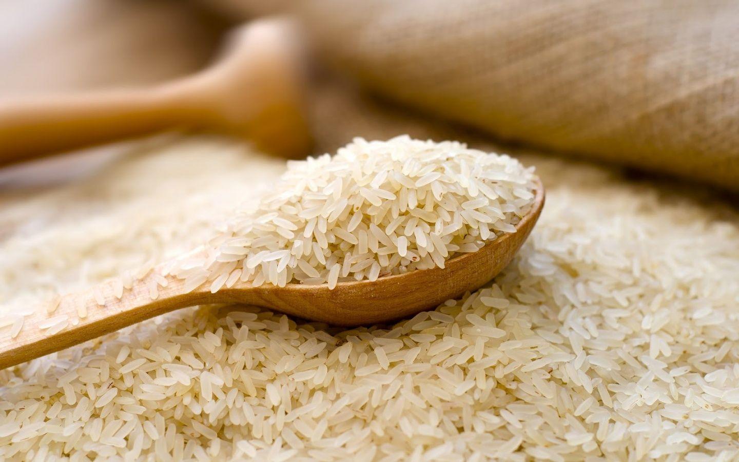 Rice In A Wooden Spoon Wallpaper