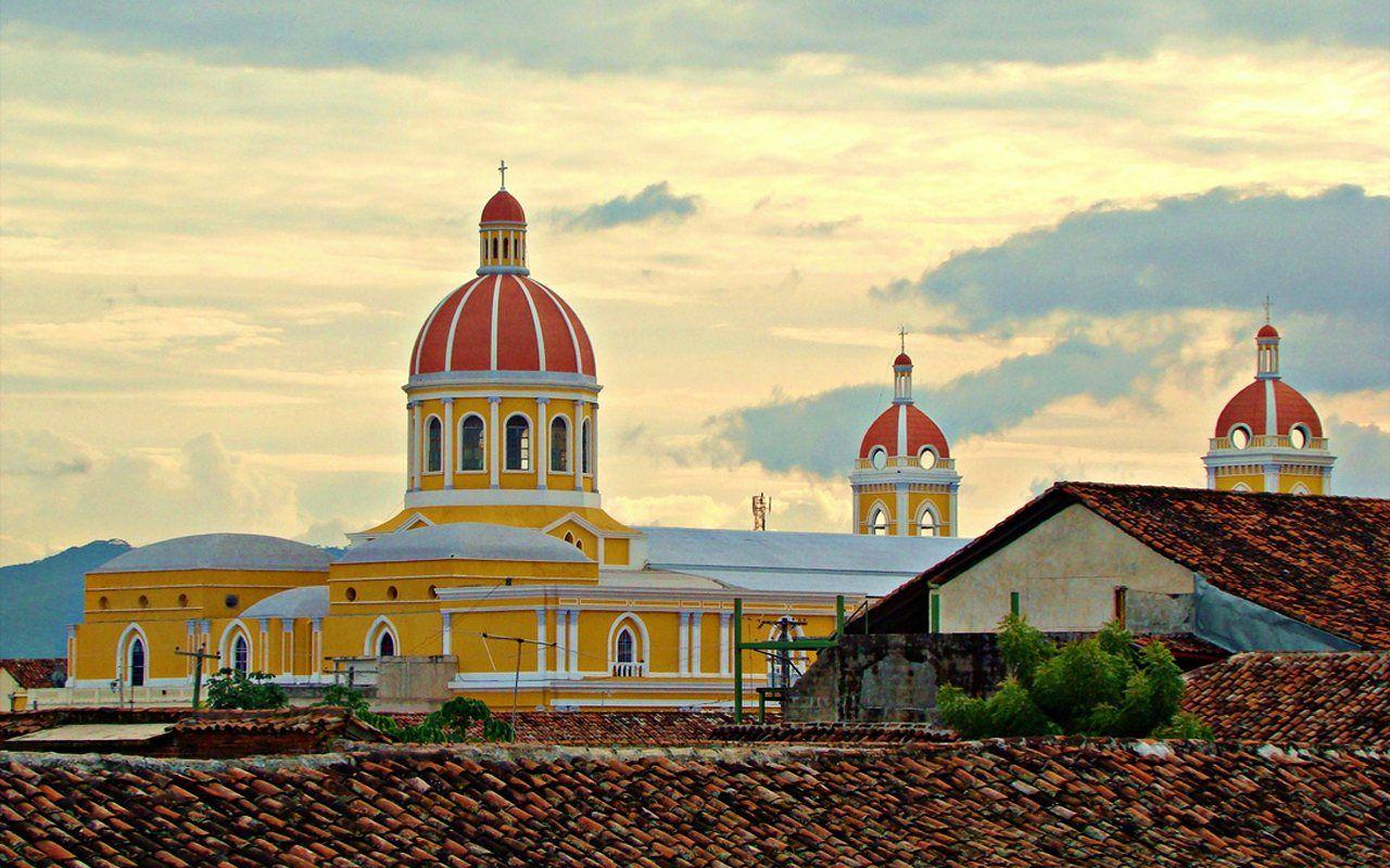 Granada Nicaragua Picture
