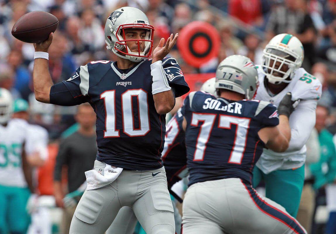 Sources: Jimmy Garoppolo out against Texans with sprained AC joint.