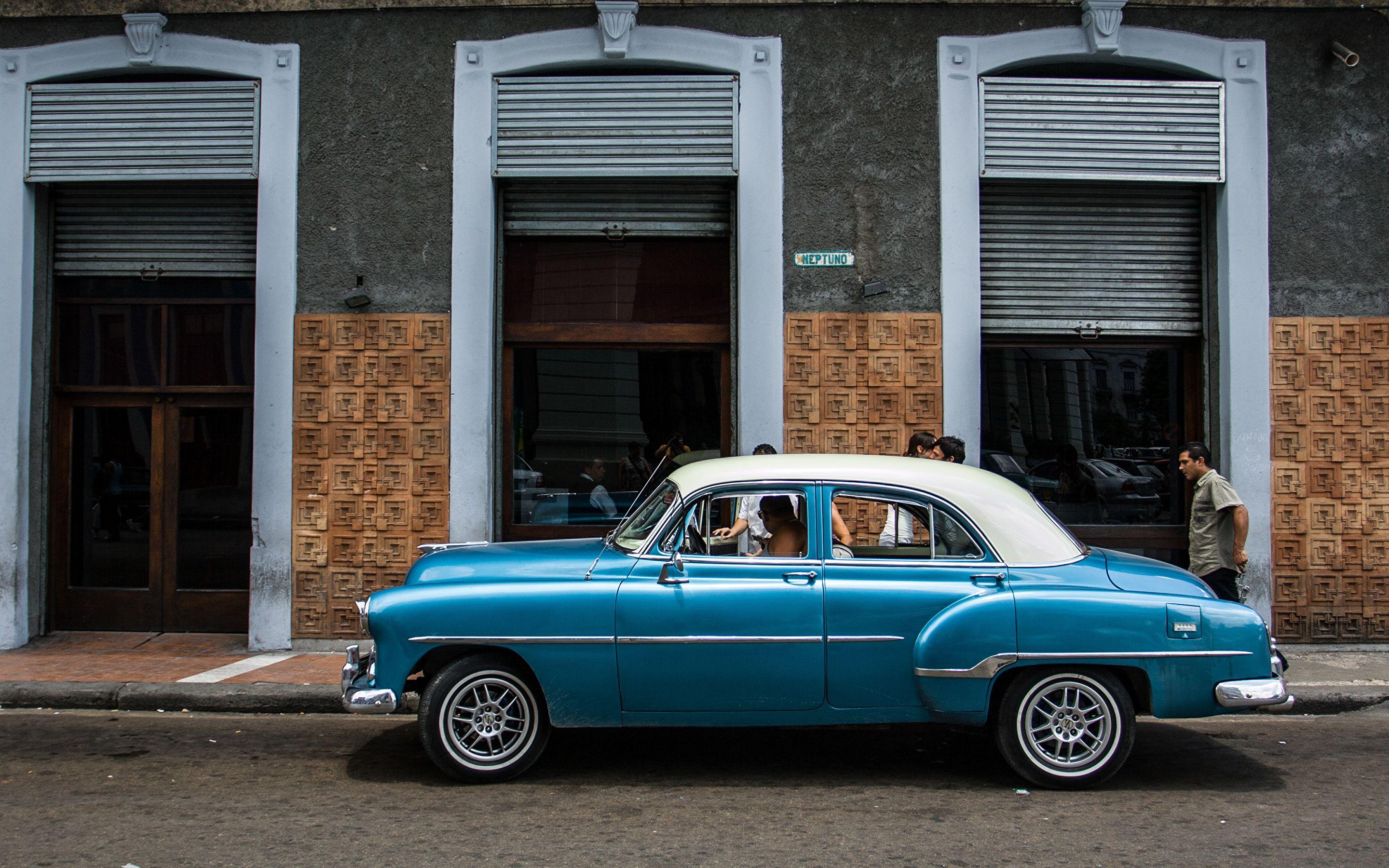 Wallpaper street Havana Cuba Retro Light Blue Cars Side 2880x1800