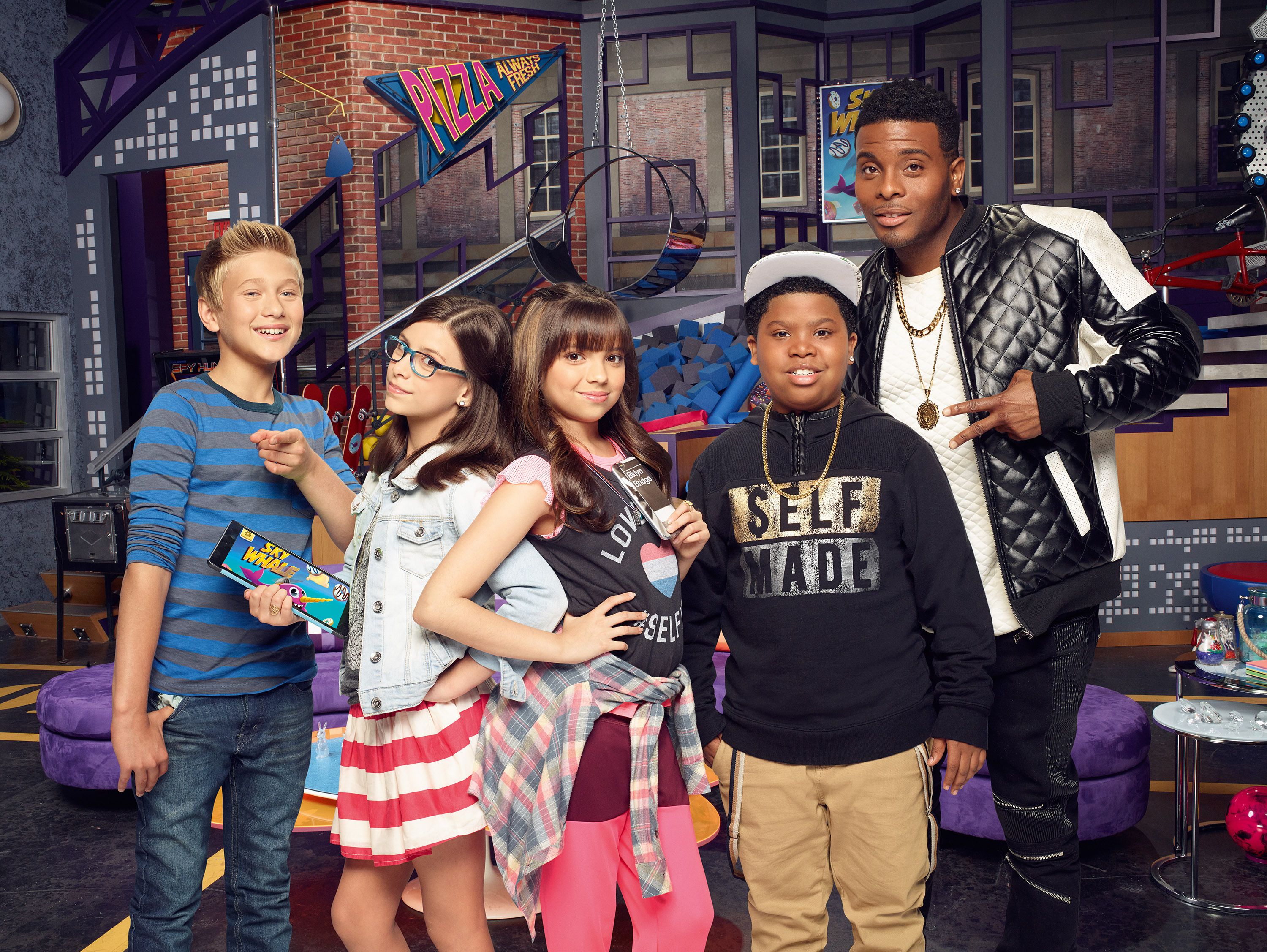 Download Kenzie Holding Babe Game Shakers Wallpaper