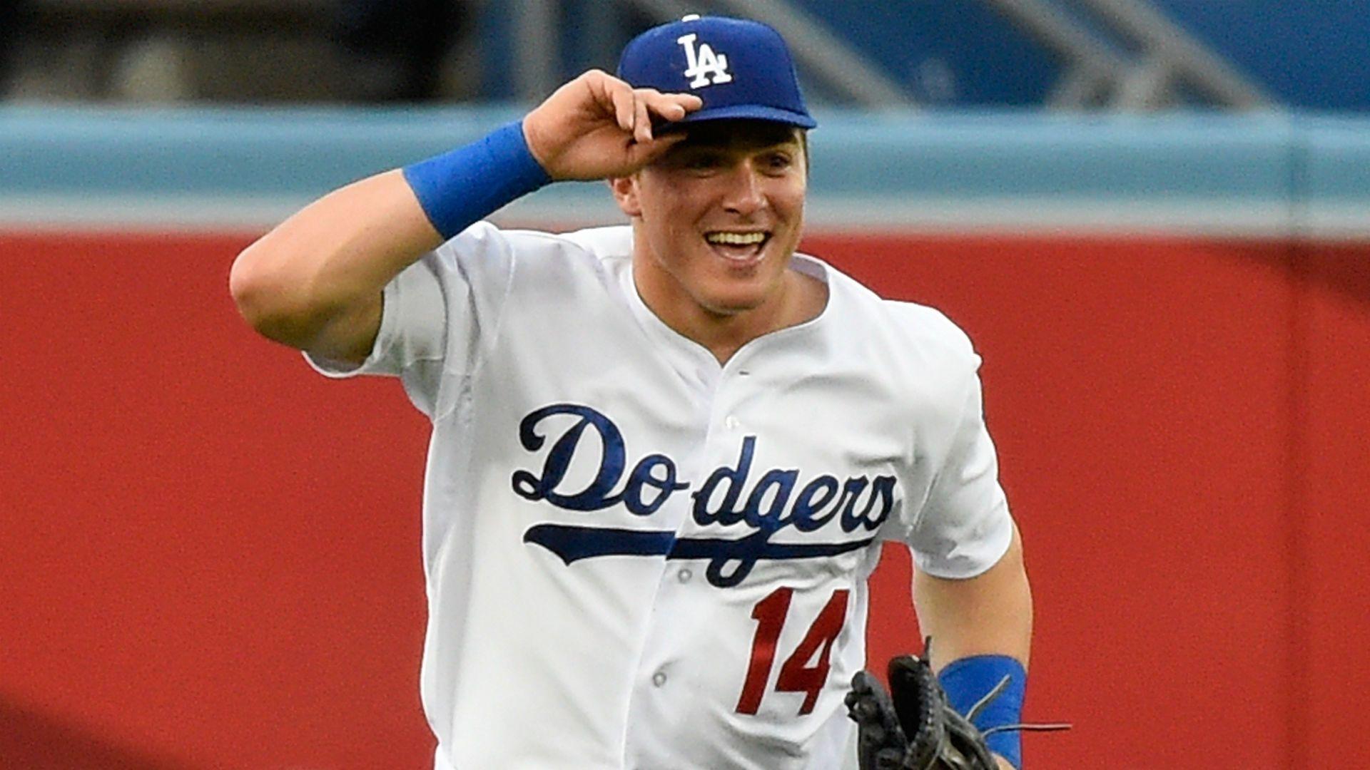 Dodgers' Enrique Hernandez blasts Kelly Osbourne over racial