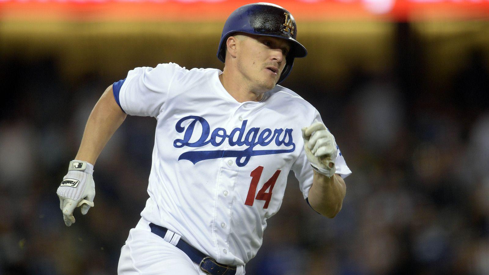 Dodgers' Enrique Hernández rips Trump over conduct in Puerto Rico