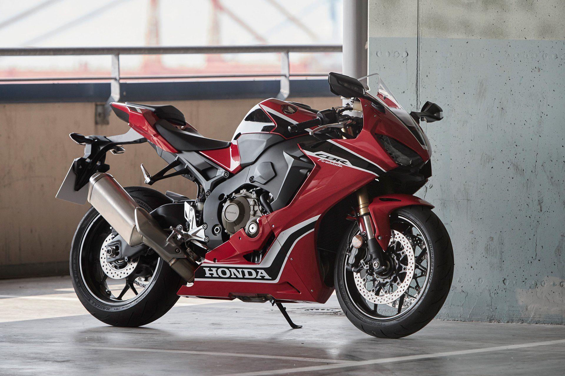 Honda CBR1000RR Fireblade Wallpaper