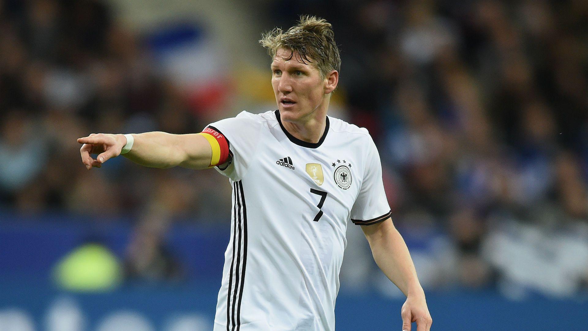 Ballack: Schweinsteiger indispensable for Germany