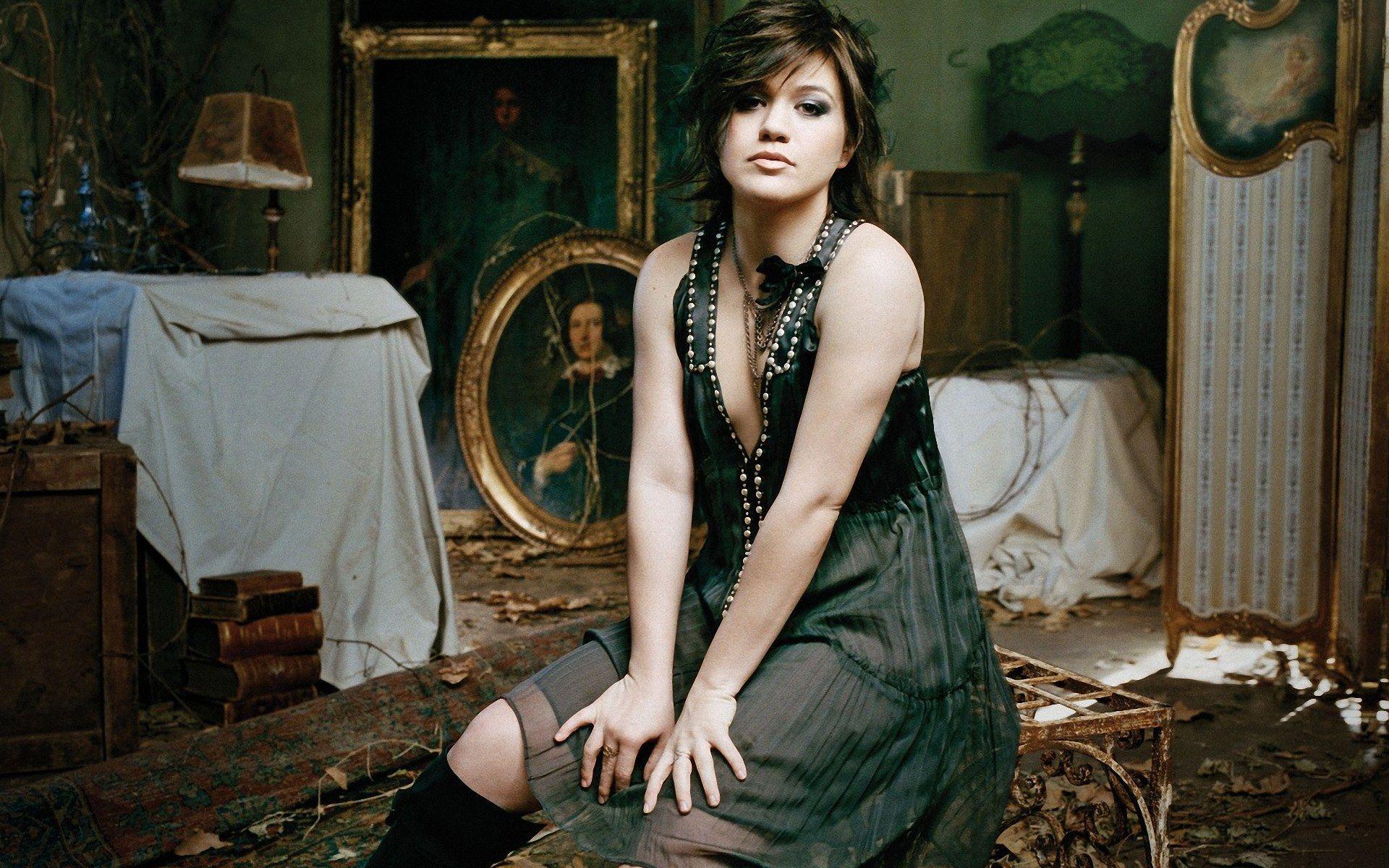 Kelly Clarkson Desktop Wallpaper 53864 1920x1200 px