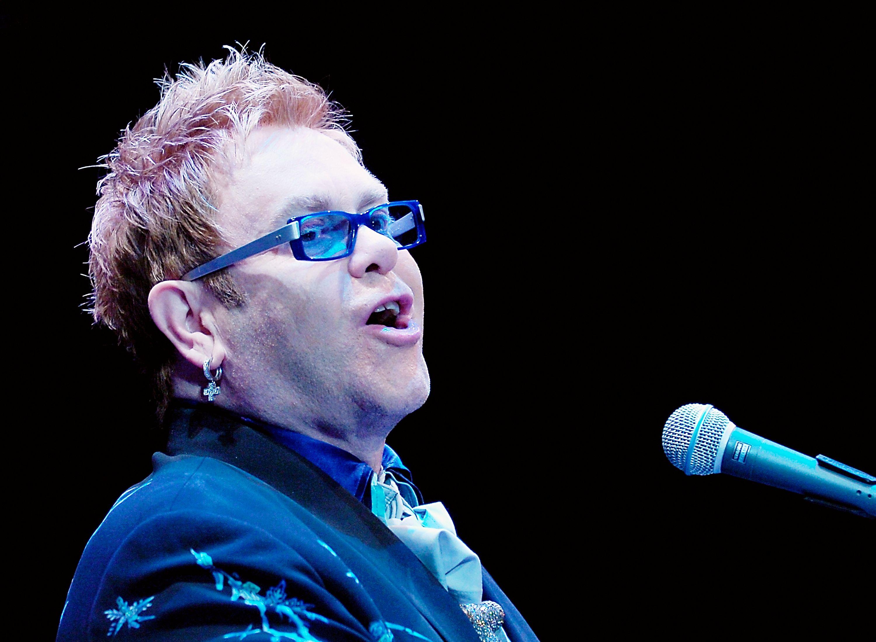 Elton John To Play Victoria Feb. 14 15