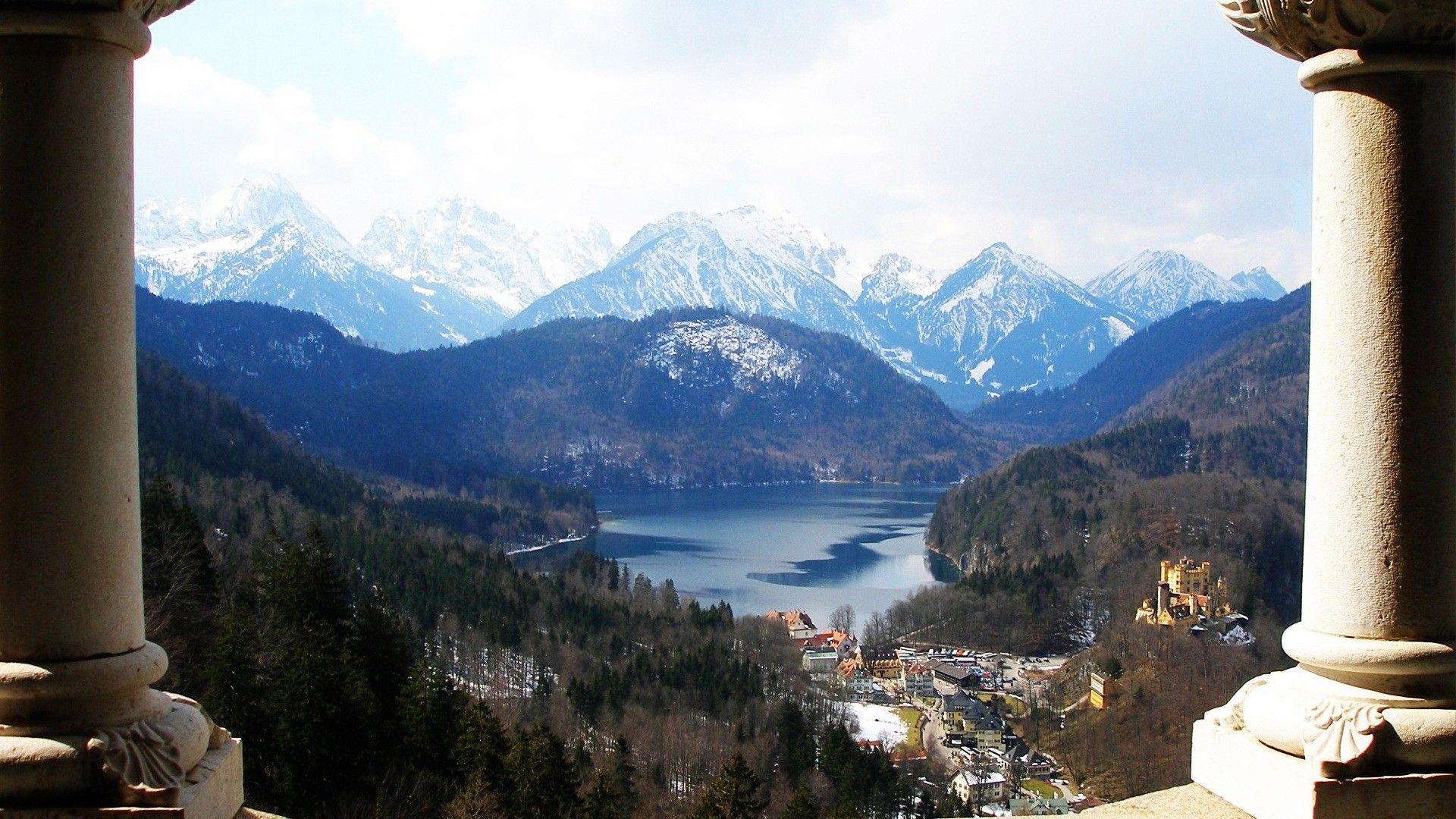 Lakes: Castle Mountains Village Lake Balcony Overlooking Rivers