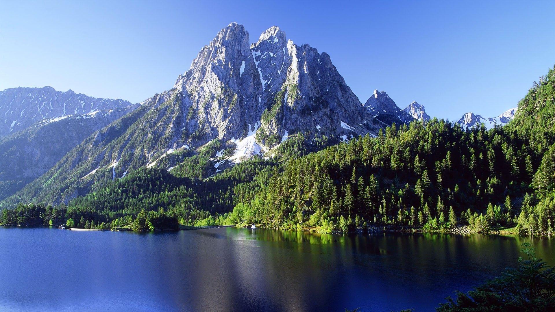 Lakes: Aigues Tortes Spain Lakes National Park White Water