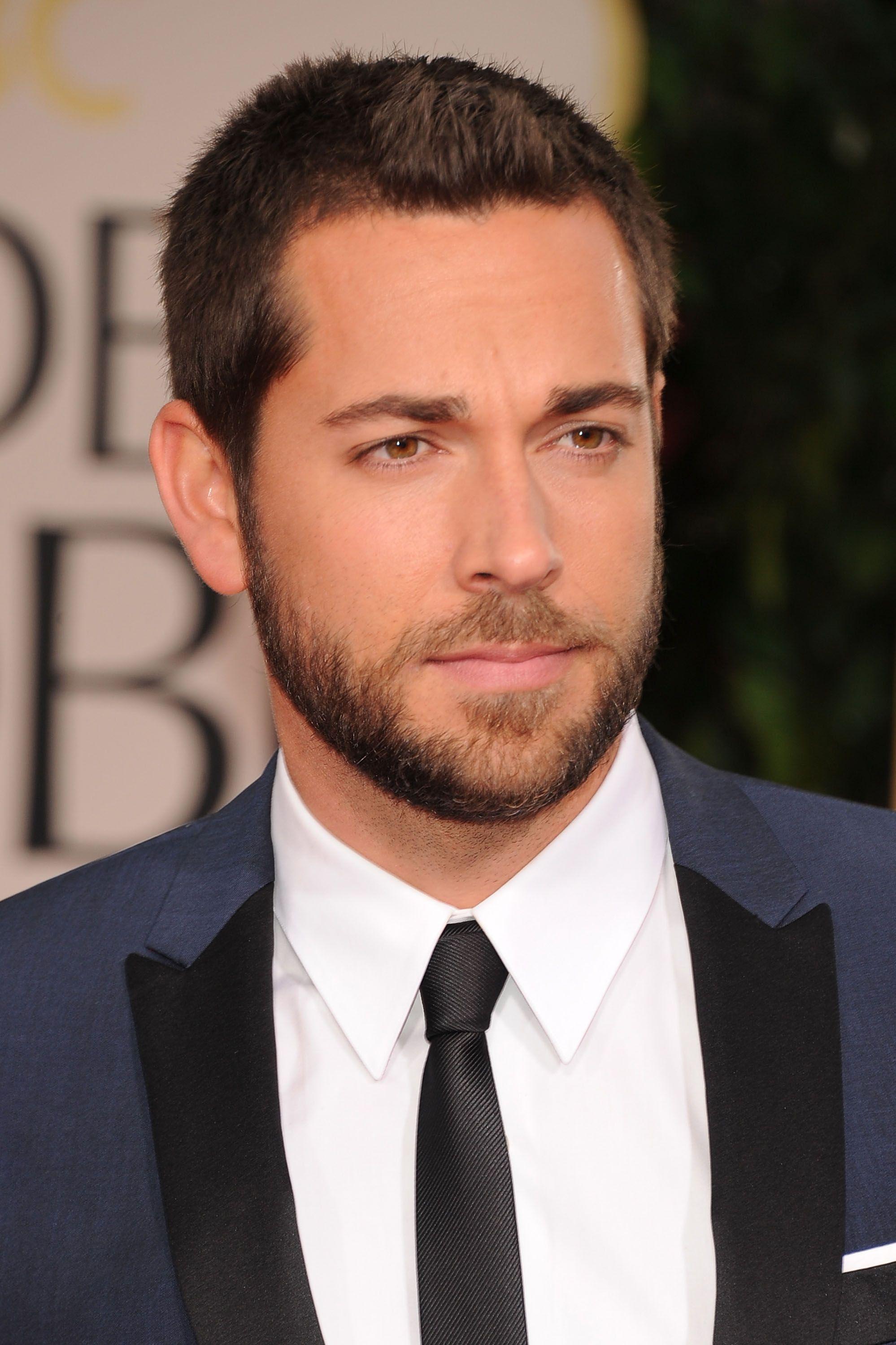 1998x3000px HD live Zachary Levi picture 40