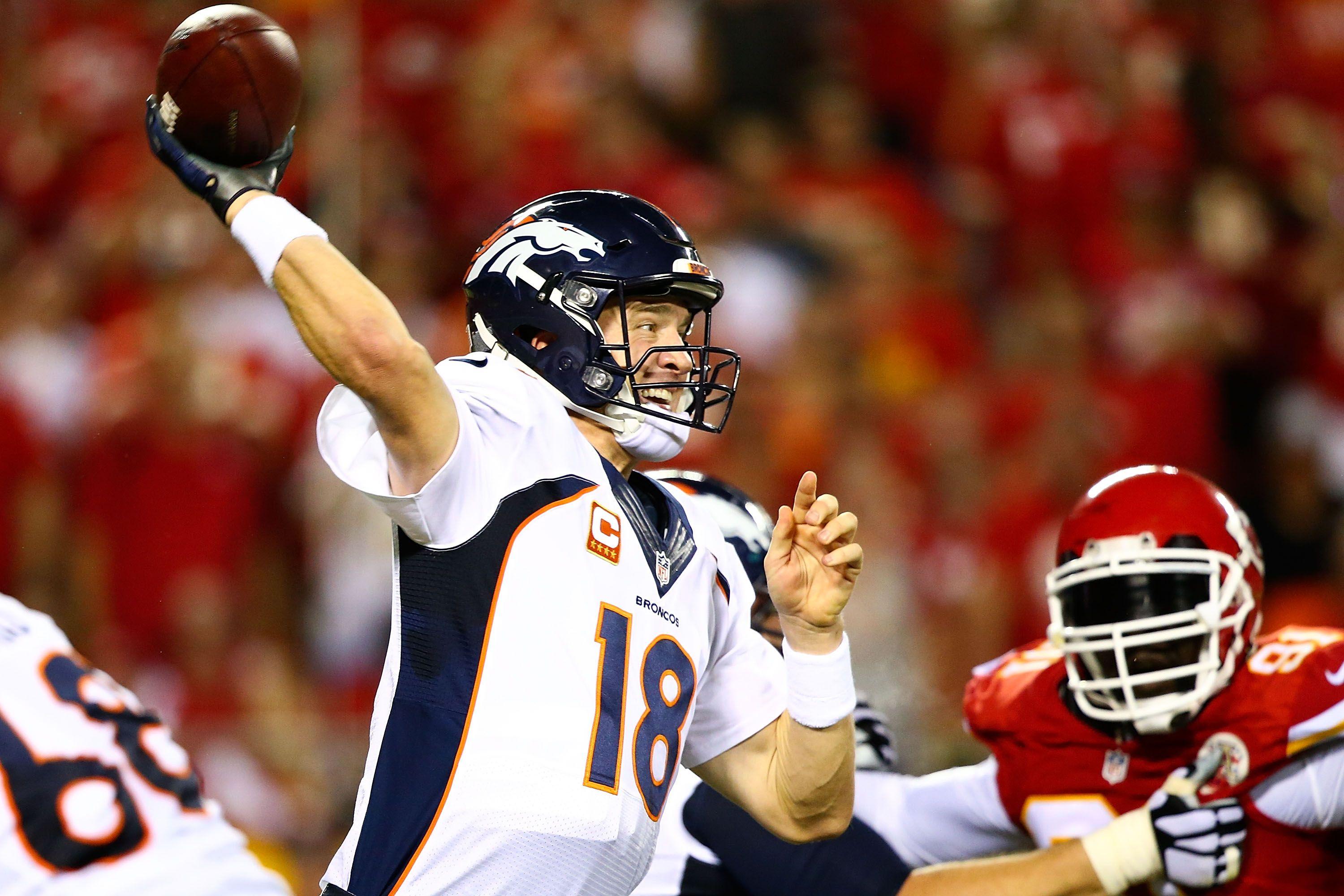 NFL: Peyton Manning Surpasses 000 Passing Yards