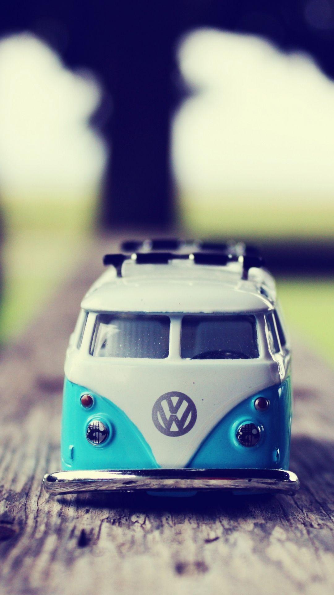 Miniature Volkswagen Van iPhone 6 Plus HD Wallpaper / iPod