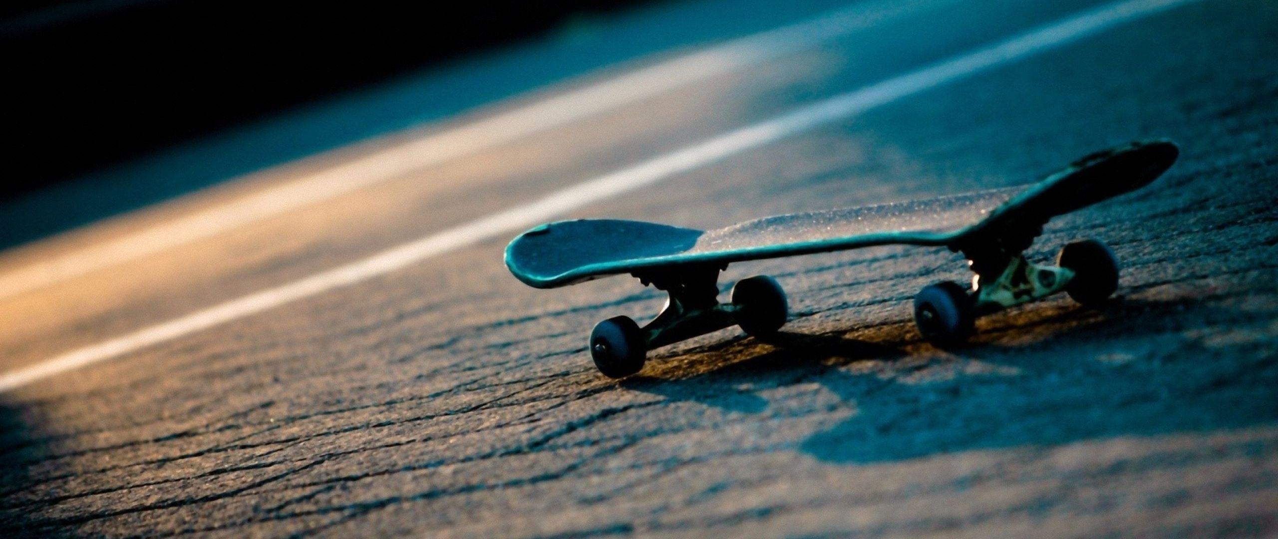 Download Wallpaper 2560x1080 Skateboard, Miniature, Surface, Light