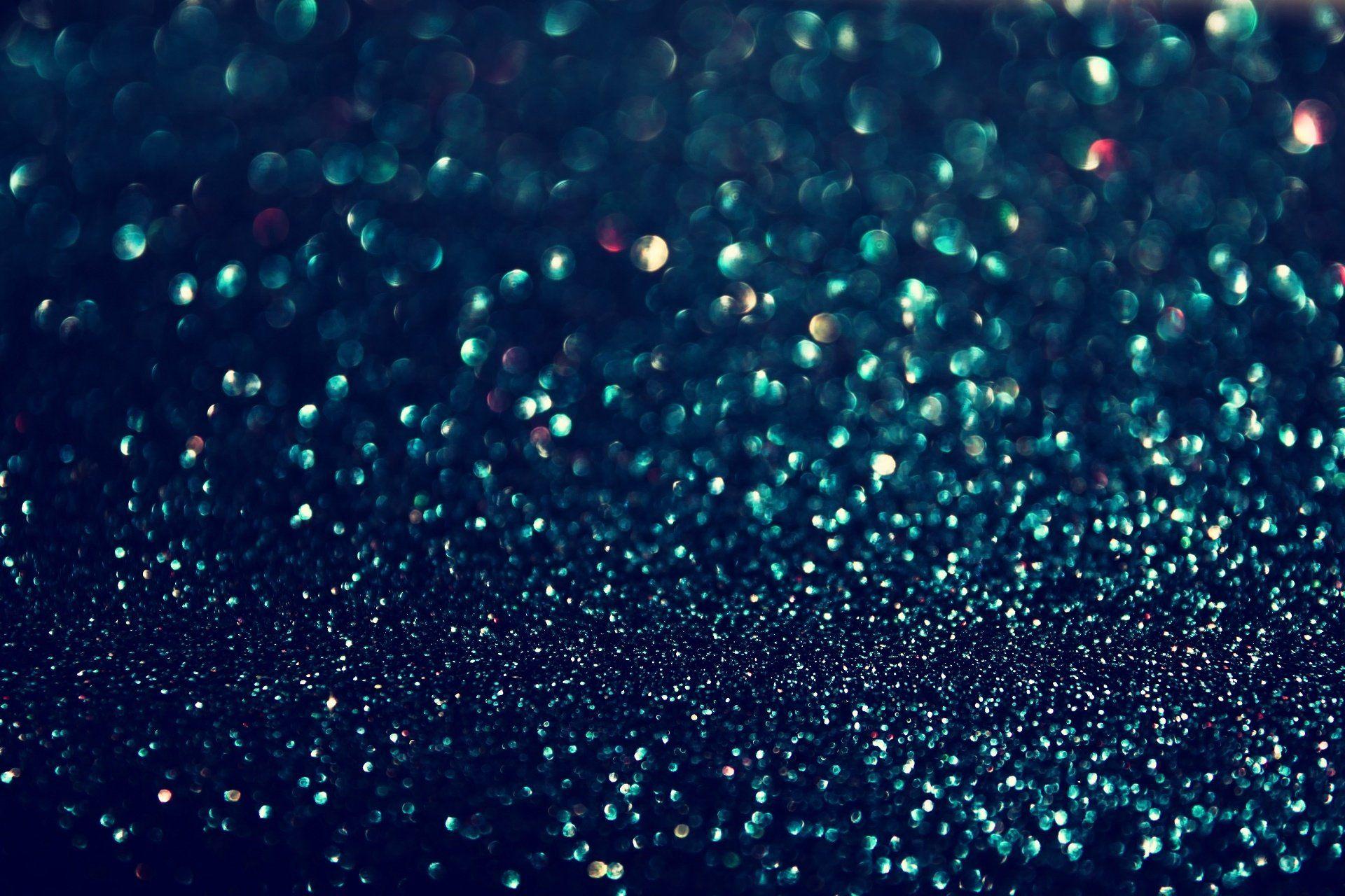 imagem descoberto por Melissa Medina Sanchez Descubra e salve suas  próprias imagens  Blue glitter wallpaper Iphone wallpaper glitter Blue  glitter background