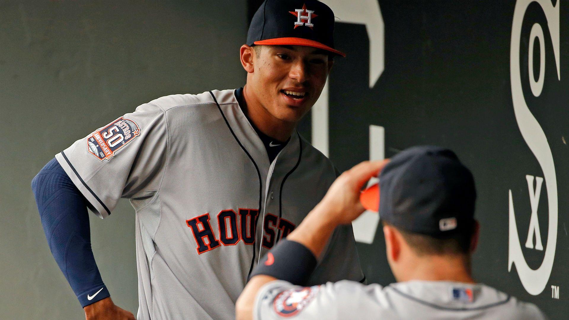 Carlos Correa gets first MLB hit with an assist from replay