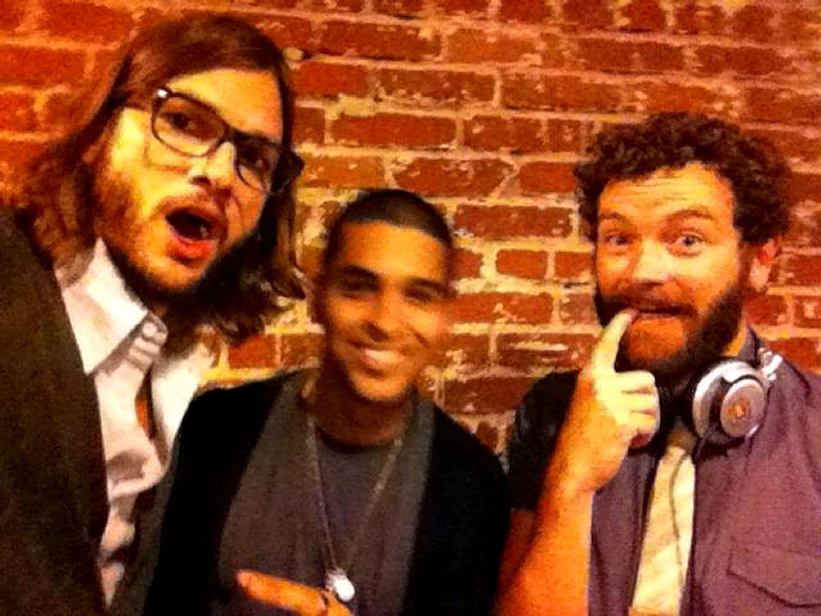 That '70s Show' Co Stars Reunite! Ashton Kutcher, Wilmer