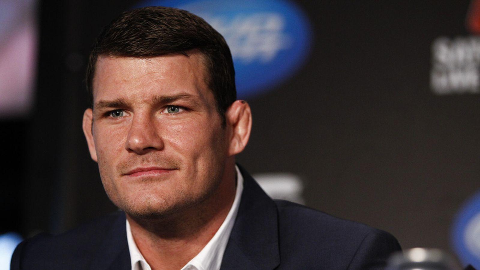 Karyn Bryant and Michael Bisping help DeAnna Bennett find an