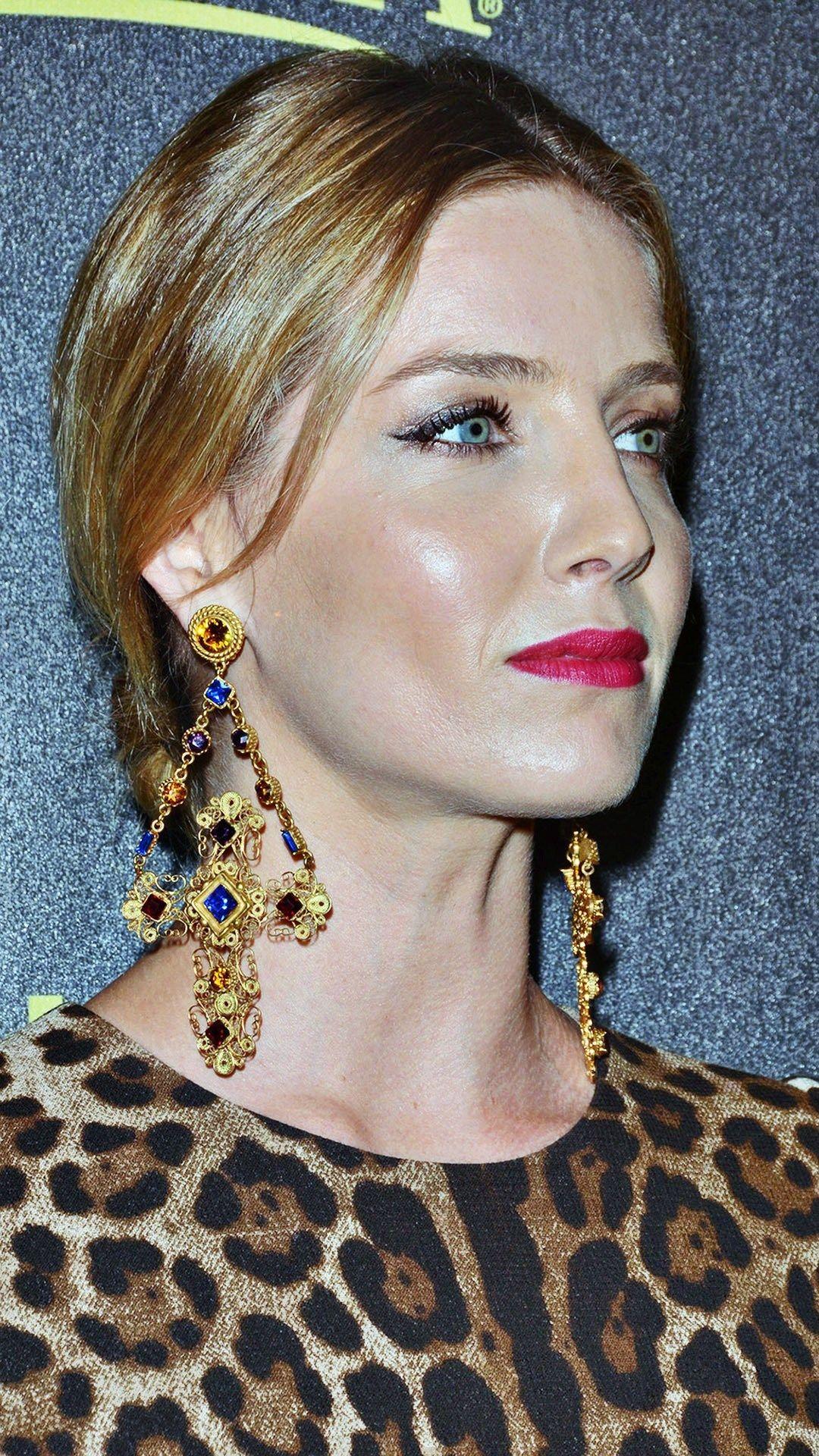 Annabelle Wallis. Known people people news and biographies