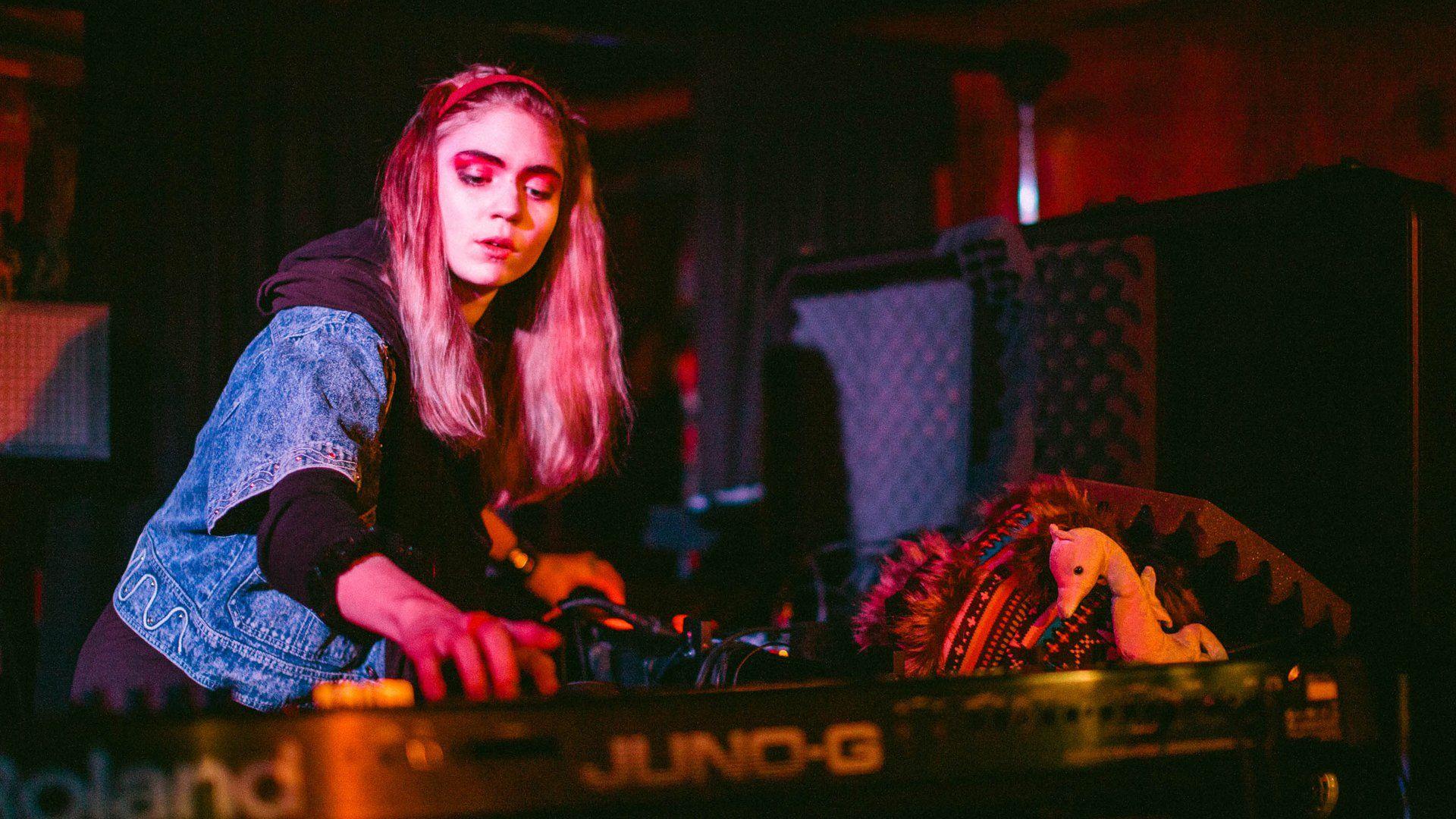 Grimes HD Wallpaper and Background Image