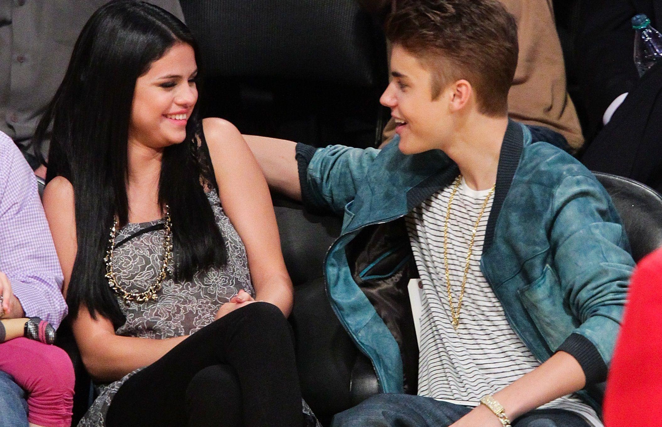 Justin Bieber and Selena Gomez Busted Wearing Disguises on Vacay