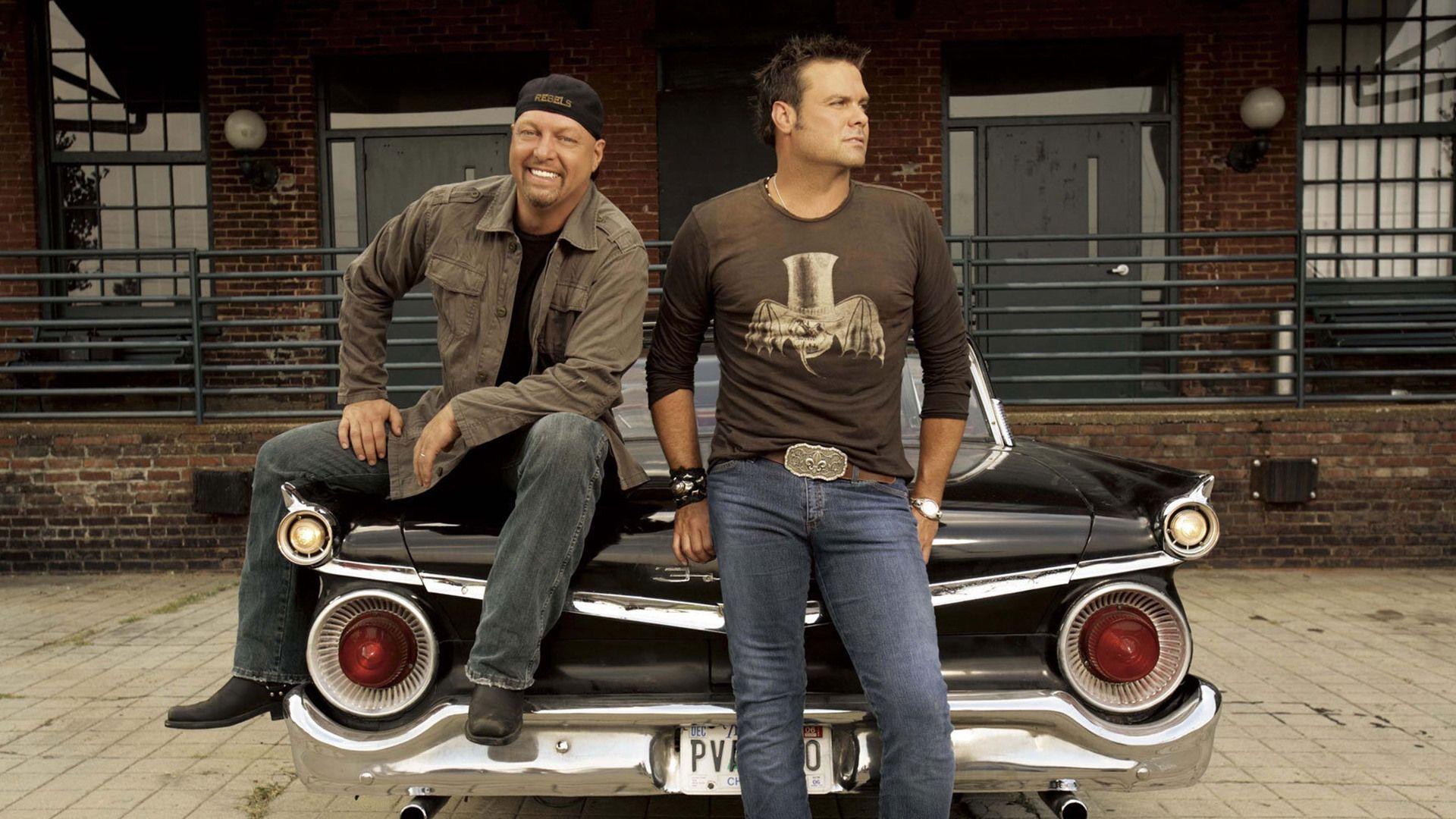 Download Wallpaper 1920x1080 Montgomery gentry, Car, Smile, House