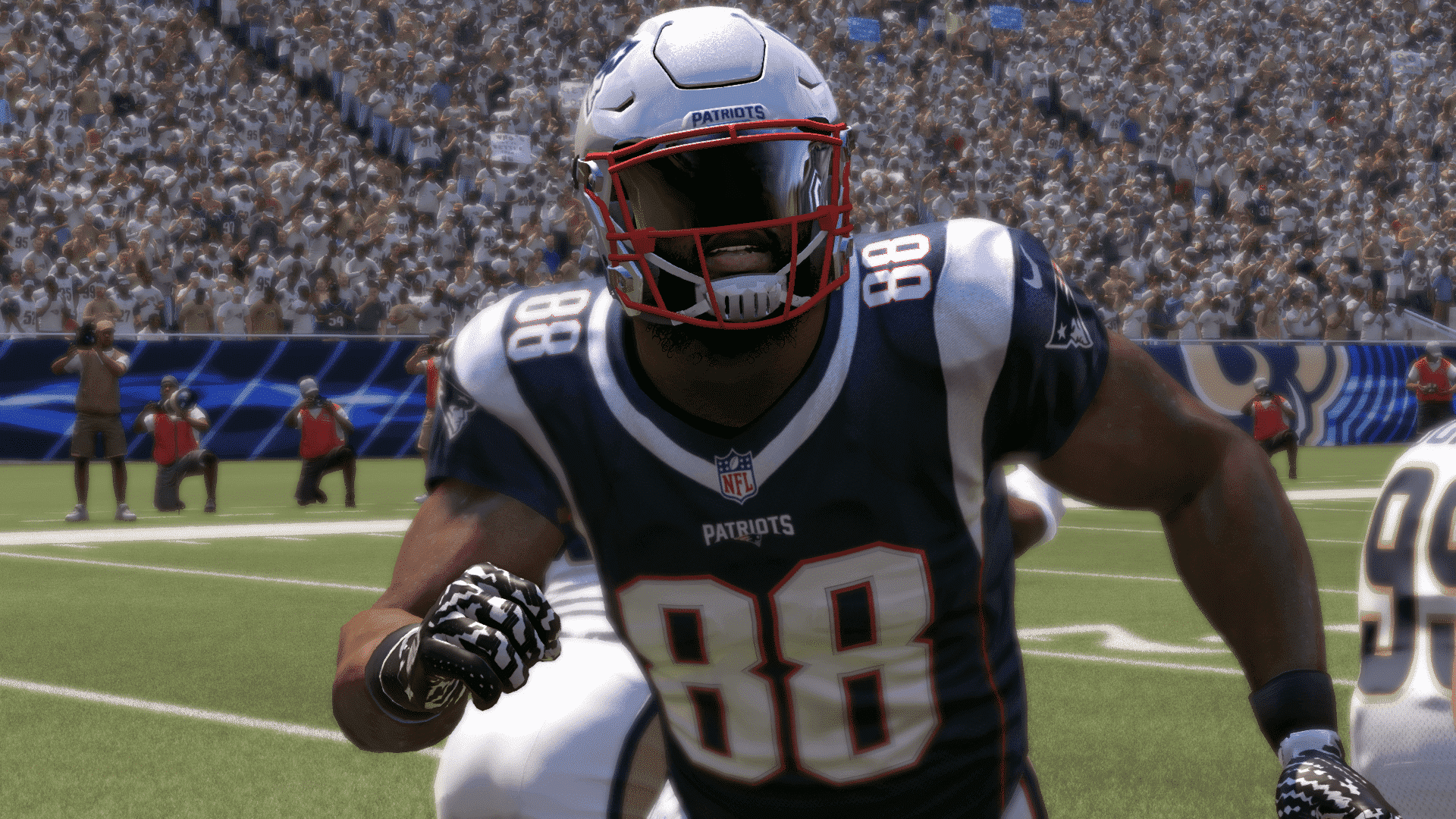 Madden NFL 17 Week 16 Roster Update Available Now