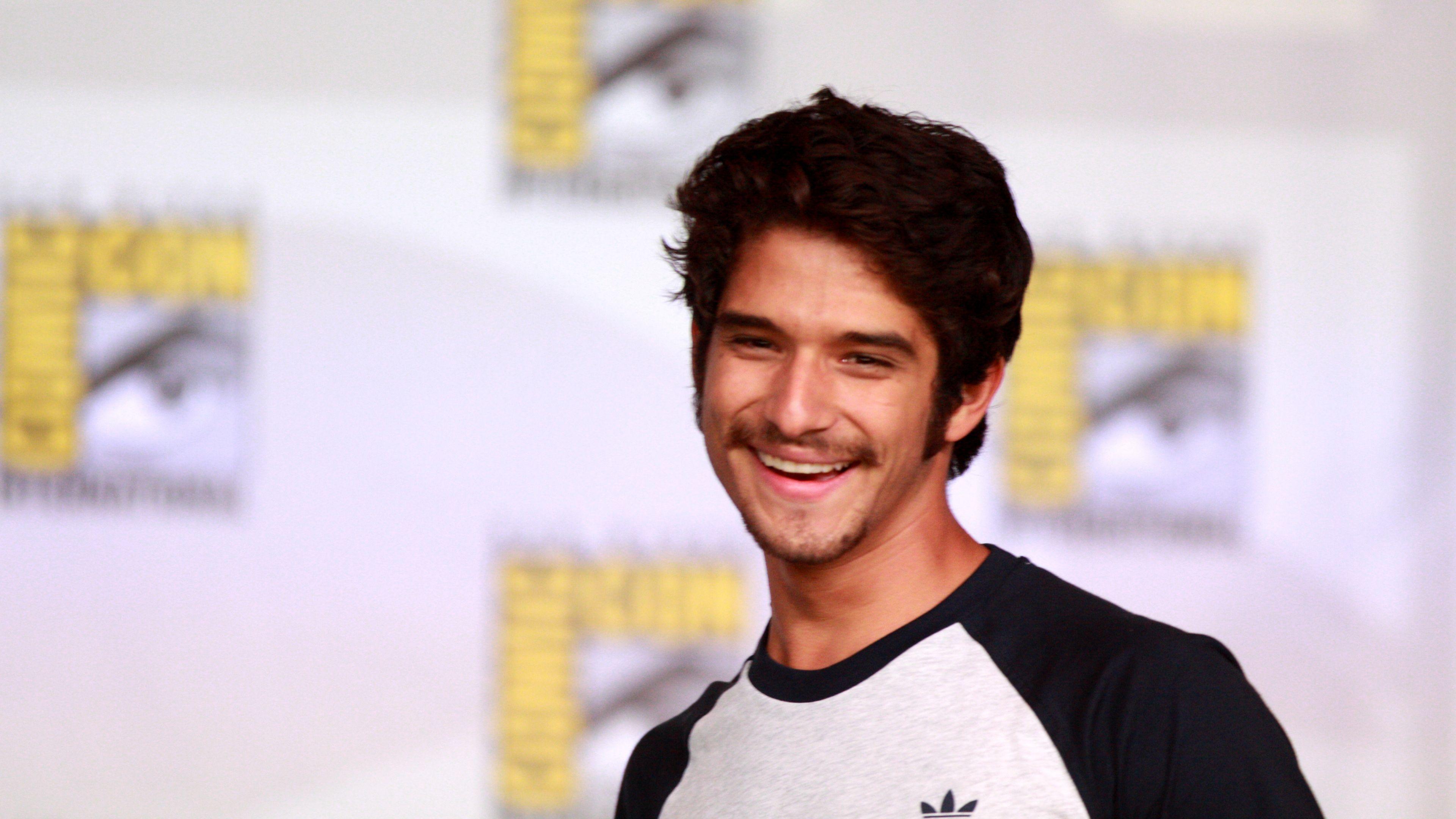 Download Wallpaper 3840x2160 Tyler posey, Actor, Face, Smile 4K