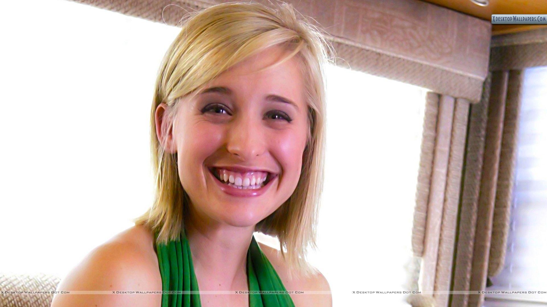 Allison Mack Wallpaper