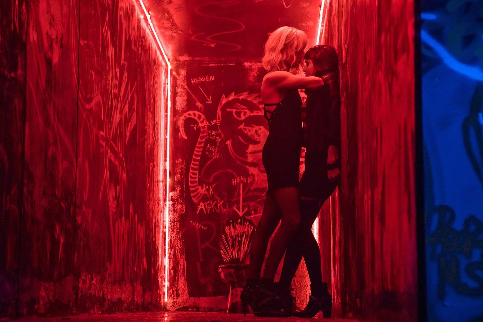 Download wallpaper Atomic Blonde, 2017, Sofia Boutella, Delphine
