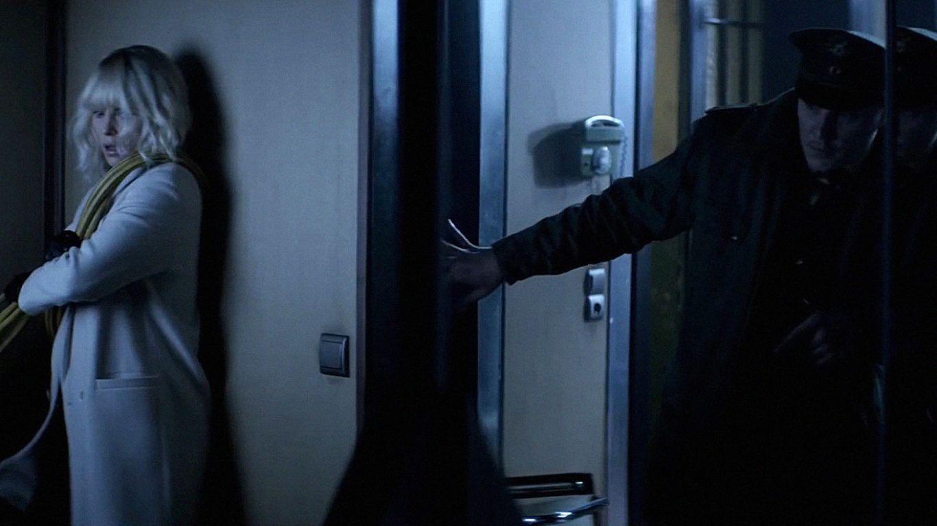 Atomic Blonde (Charlize Theron) Wallpaper 21